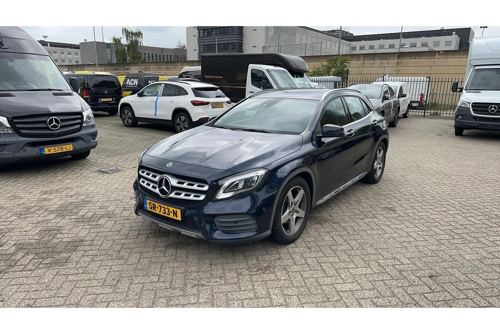 Mercedes-Benz GLA (2018) — foto 1