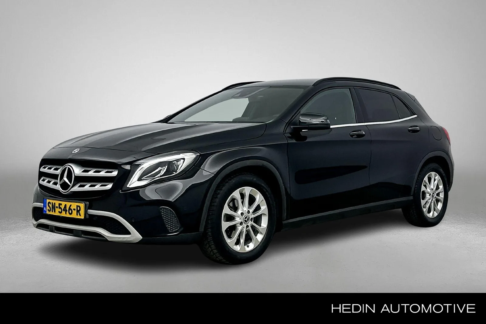 Mercedes-Benz GLA (2018) — foto 1