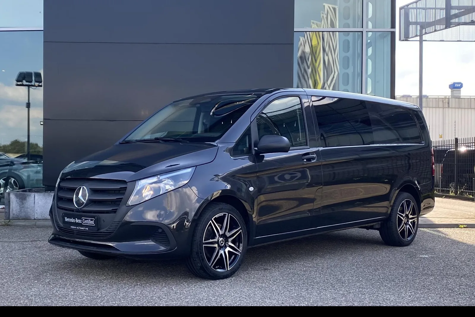 Mercedes-Benz Vito (2024) — foto 1