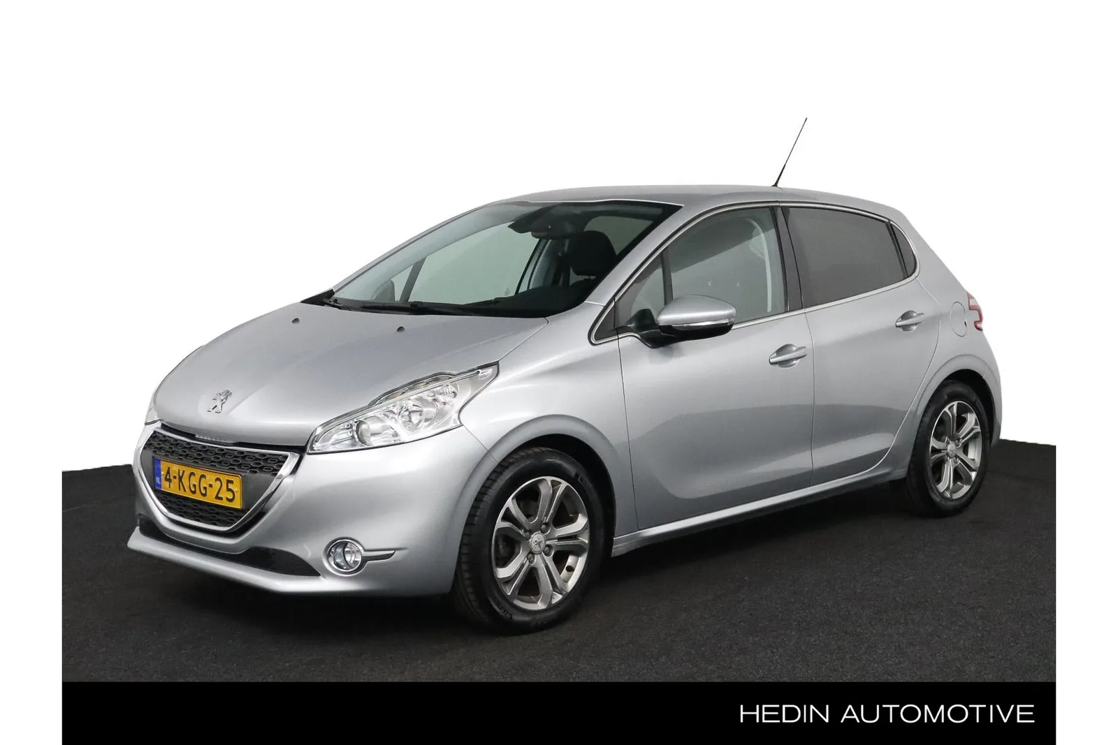 Peugeot 208 (2013) — foto 1