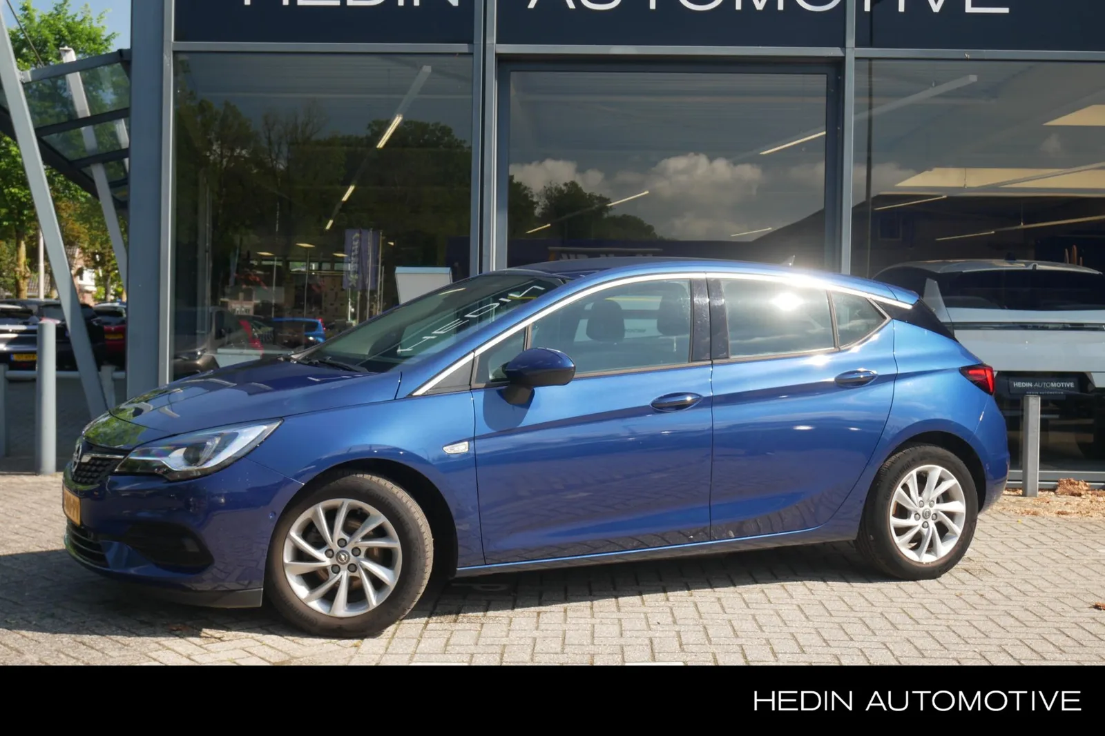 Opel Astra (2021) — foto 1
