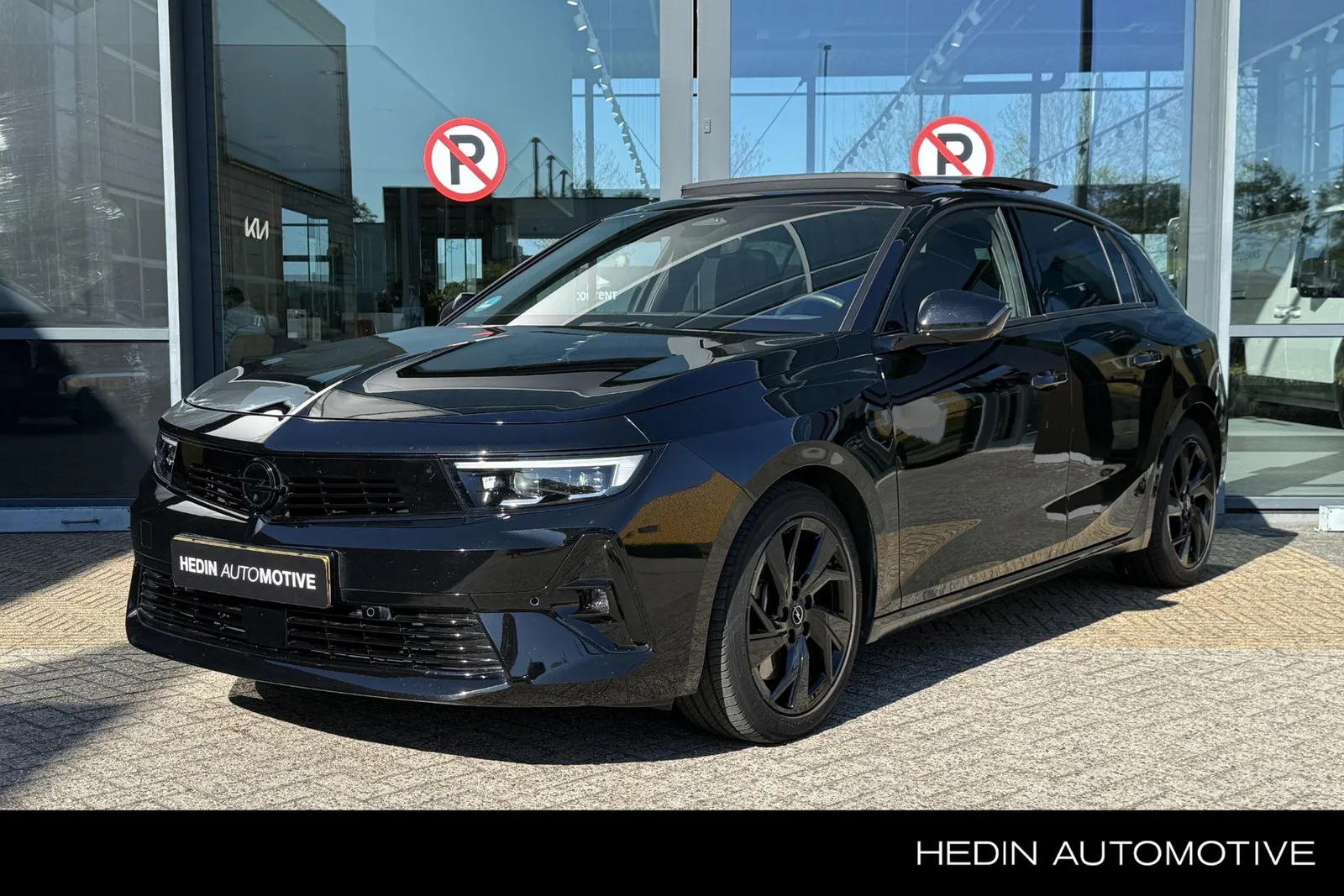 Opel Astra (2022) — foto 1