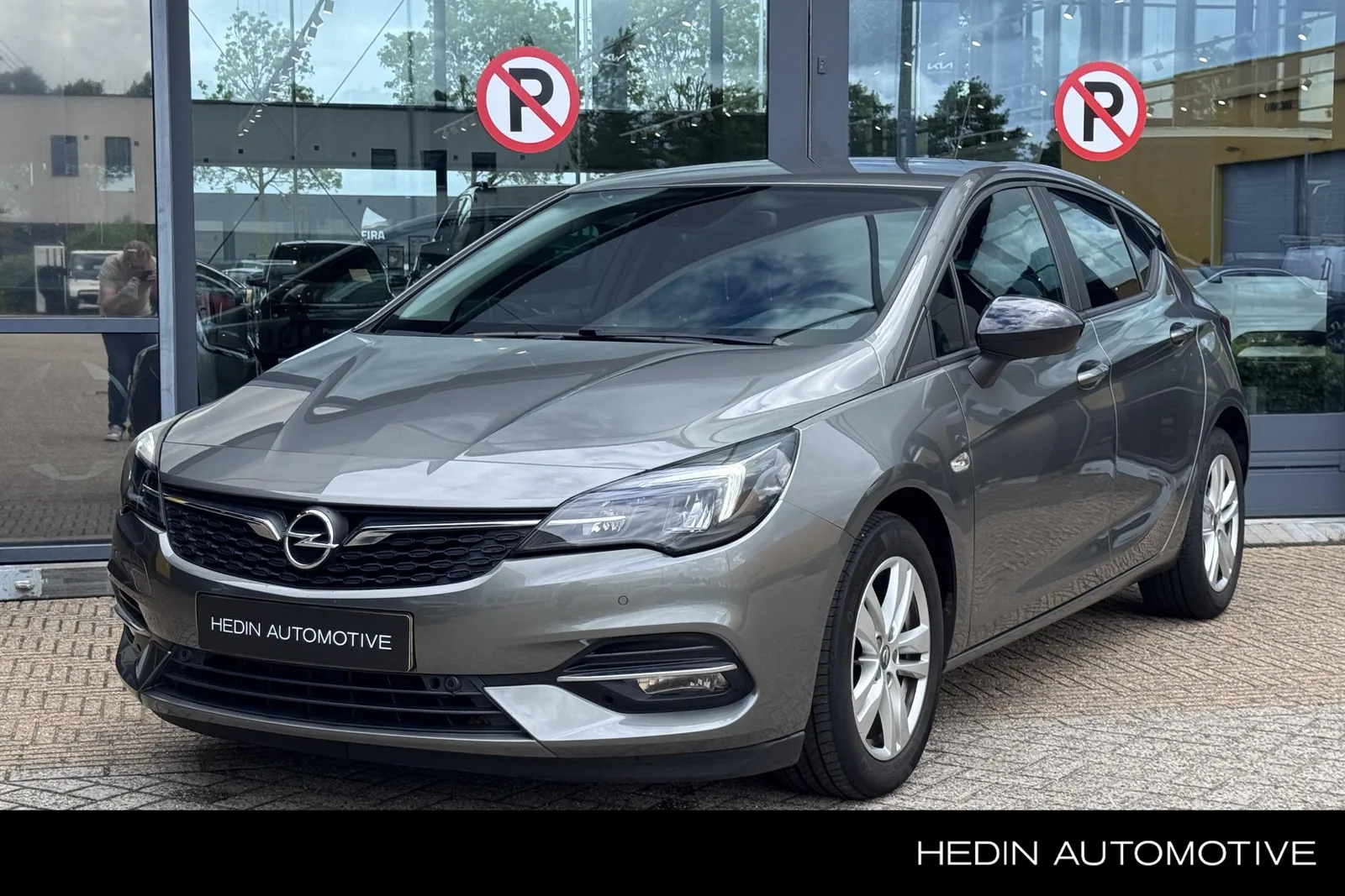 Opel Astra (2021) — foto 1