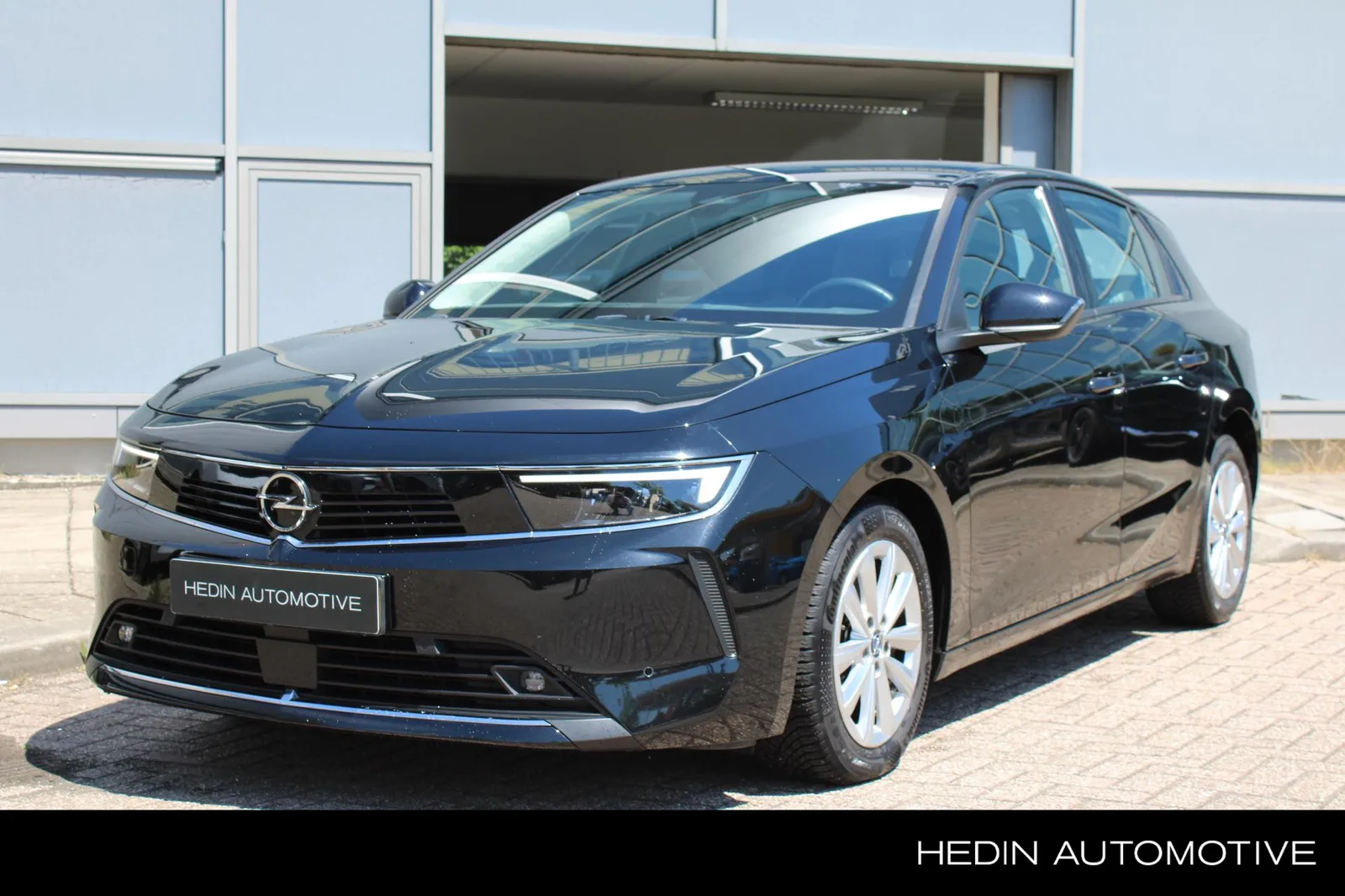 Opel Astra (2022) — foto 1