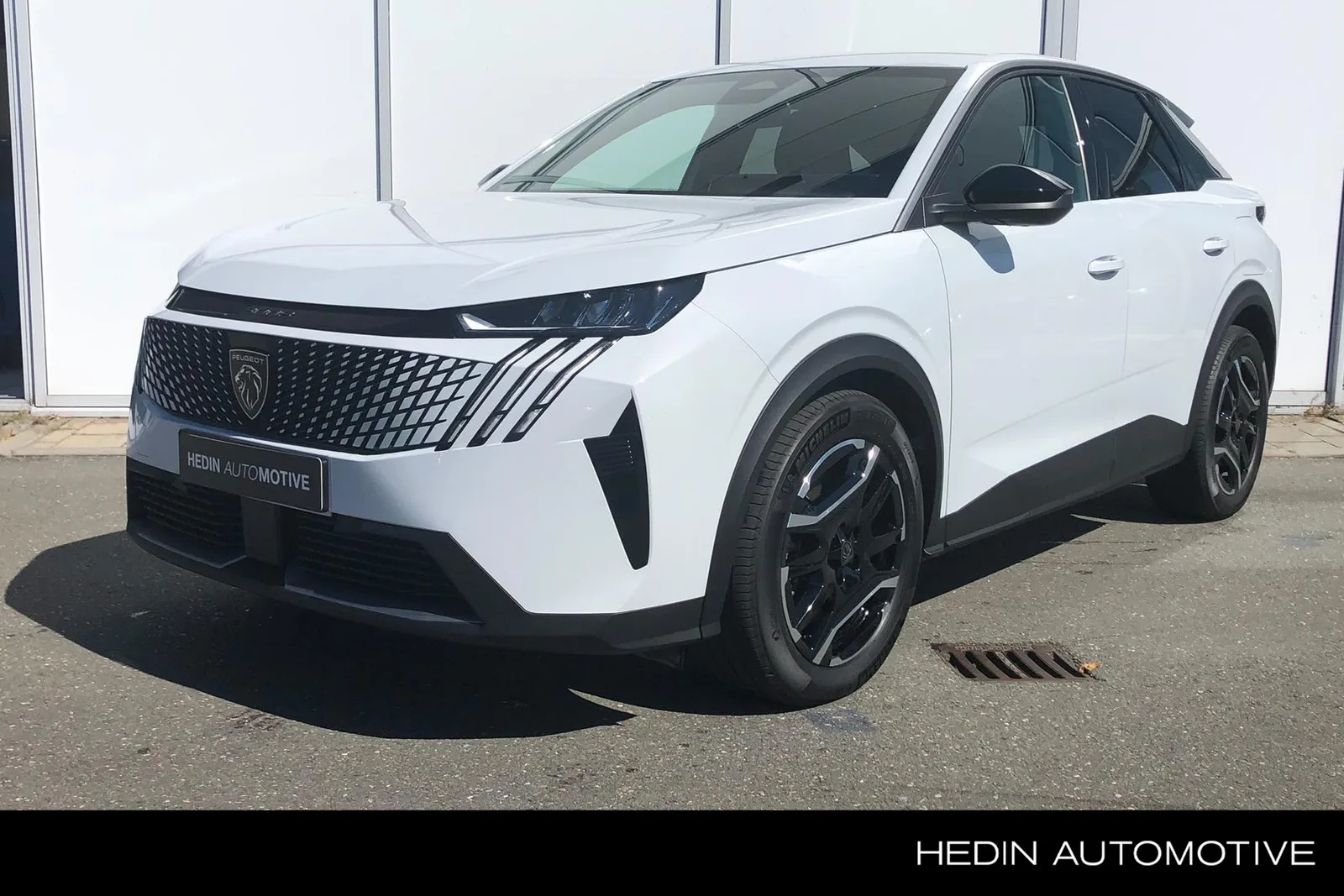 Peugeot e-3008 (2025) — foto 1