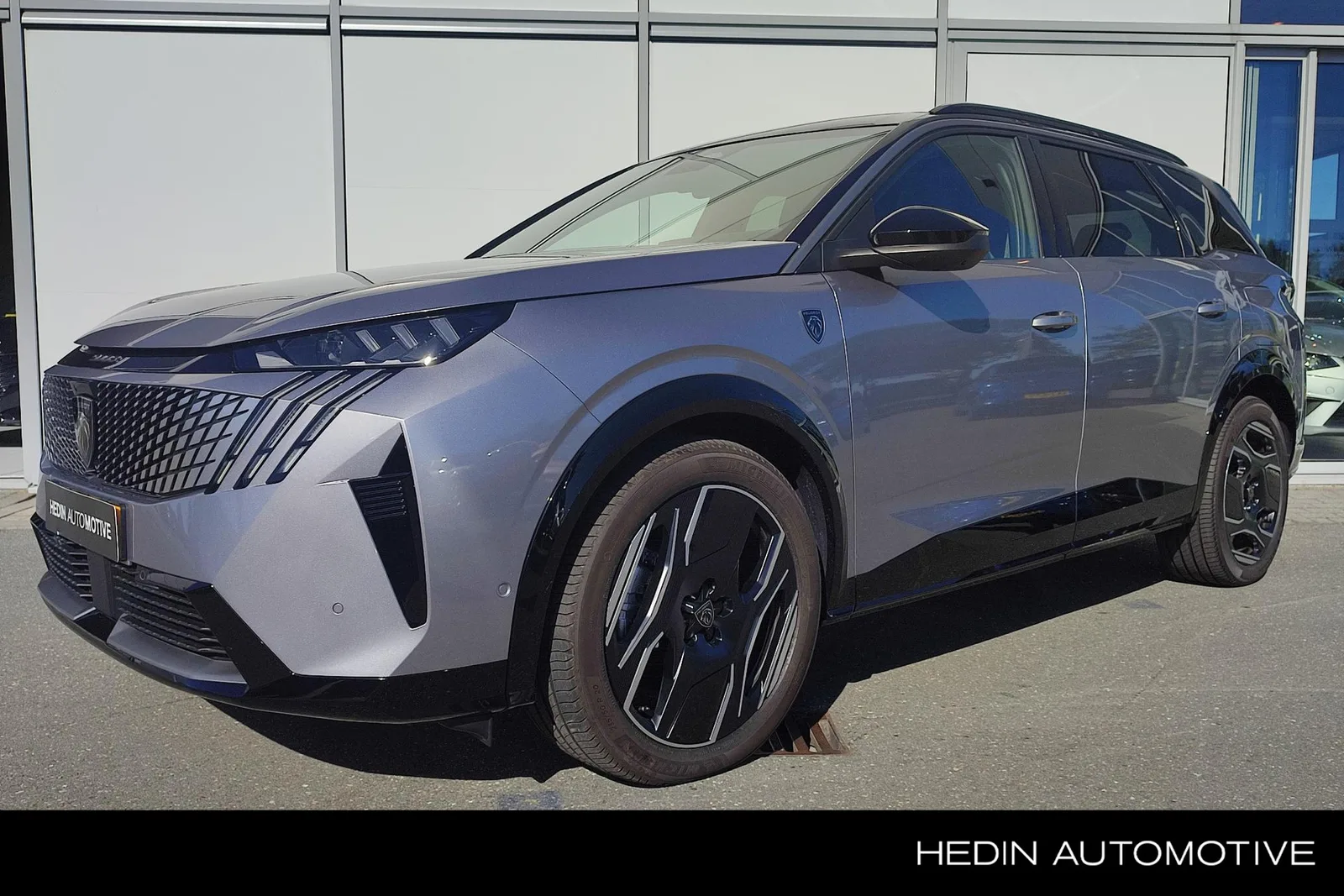 Peugeot E-5008 (2025) — foto 1