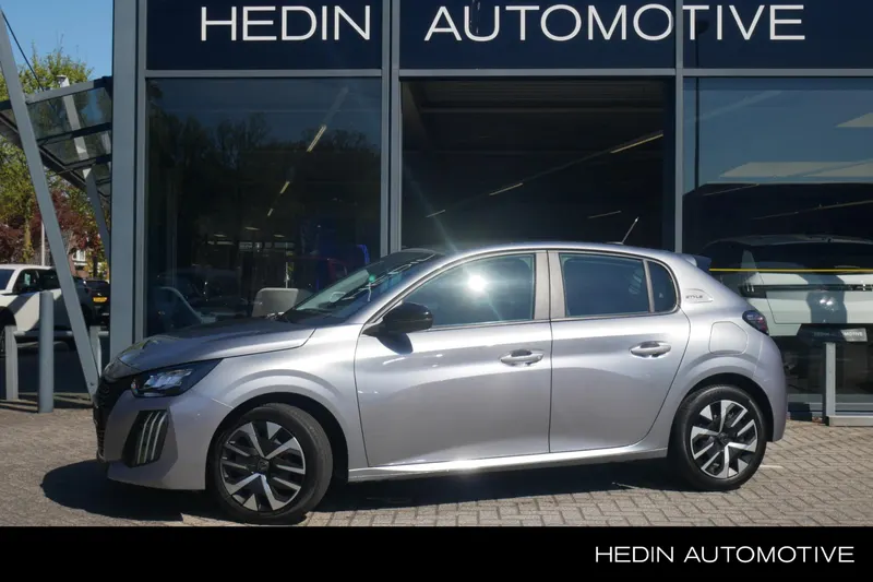 Peugeot 208 (2024)
