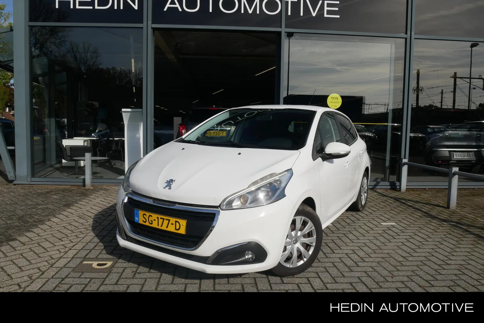 Peugeot 208 (2018) — foto 1