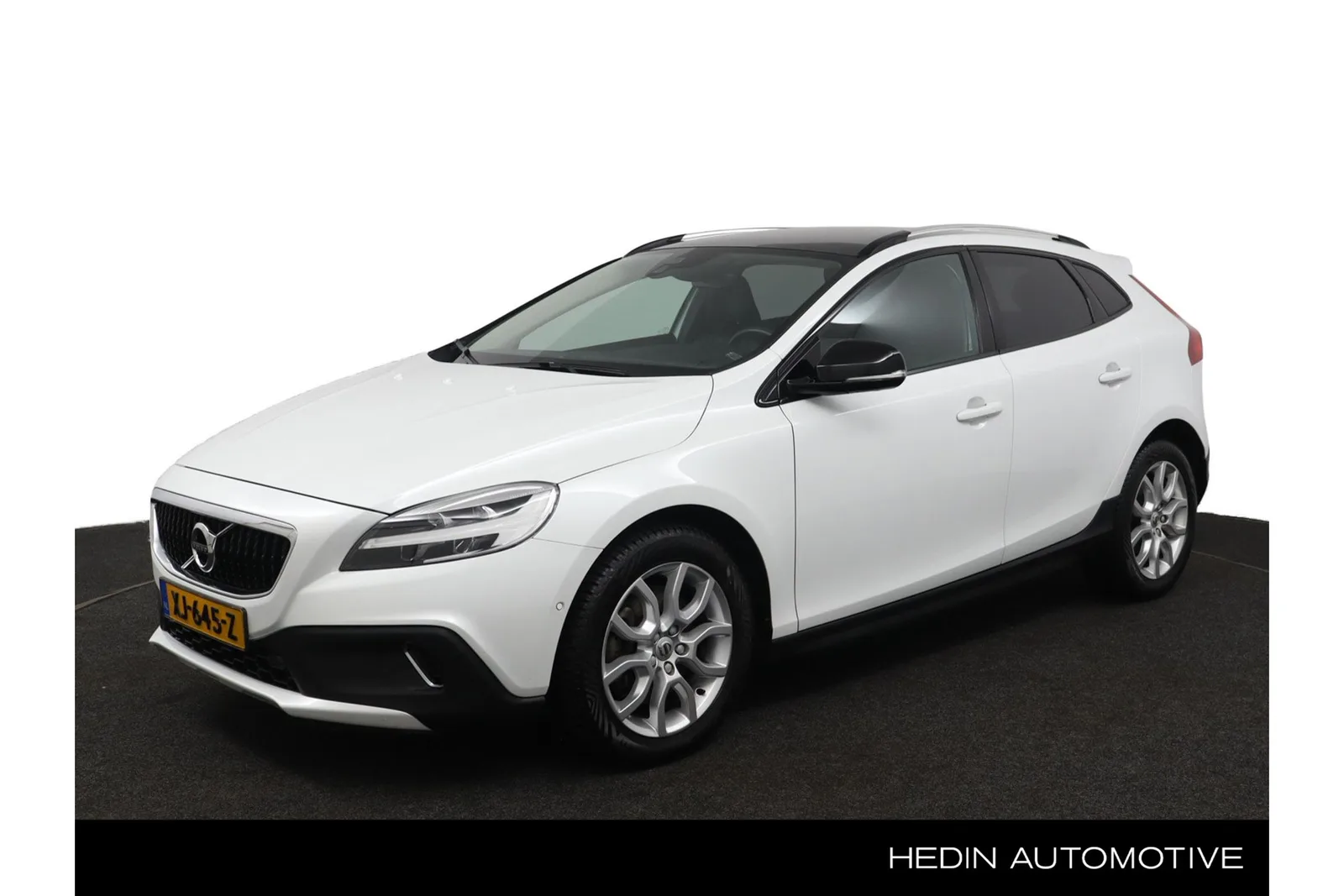 Volvo V40 (2019) — foto 1