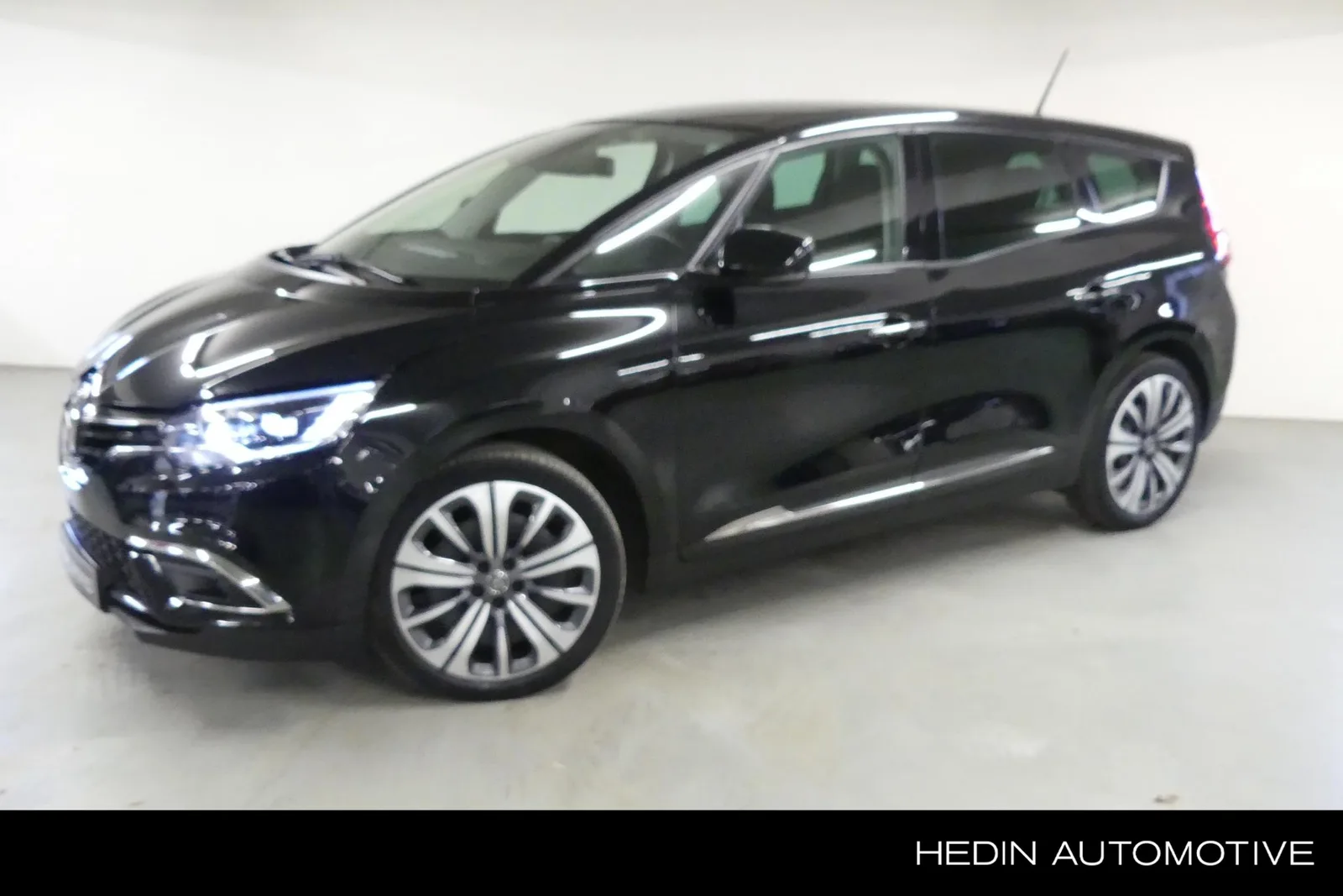 Renault Grand Scénic (2022) — foto 1