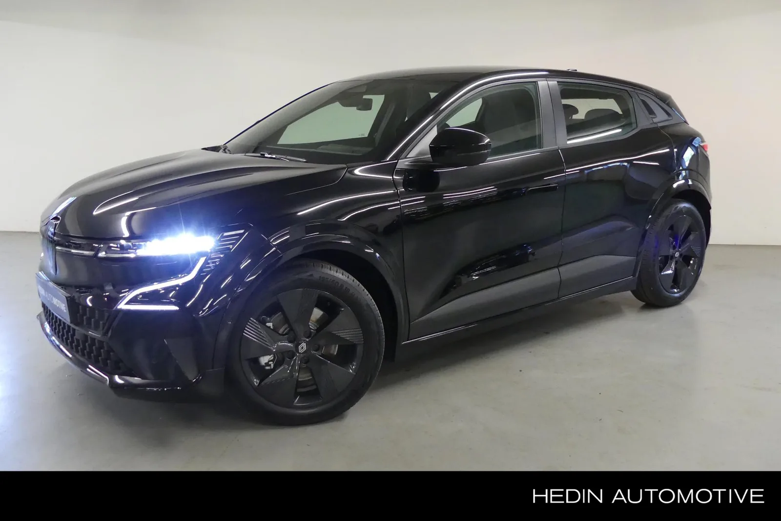 Renault Mégane E-Tech (2025) — foto 1