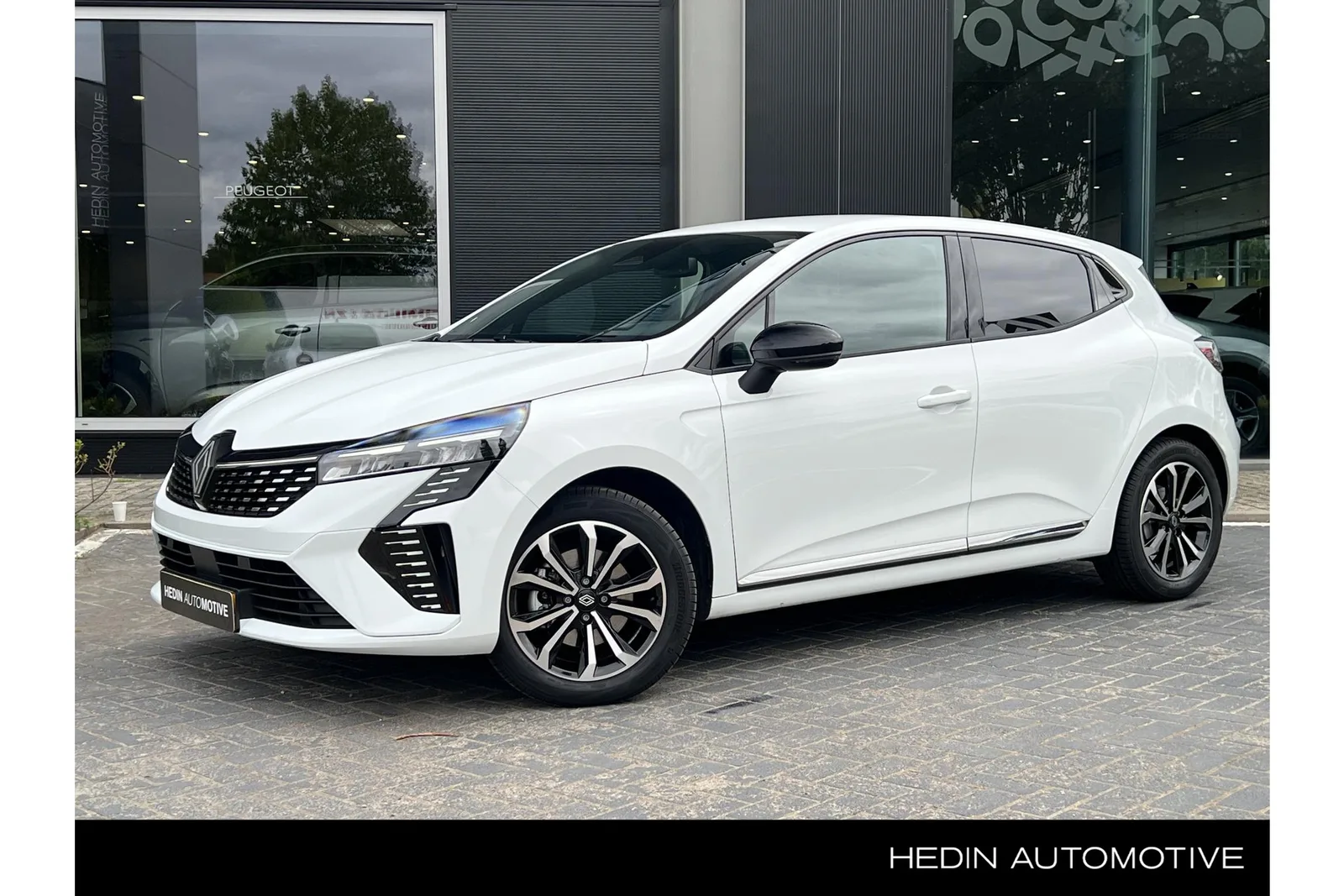 Renault Clio (2025) — foto 1