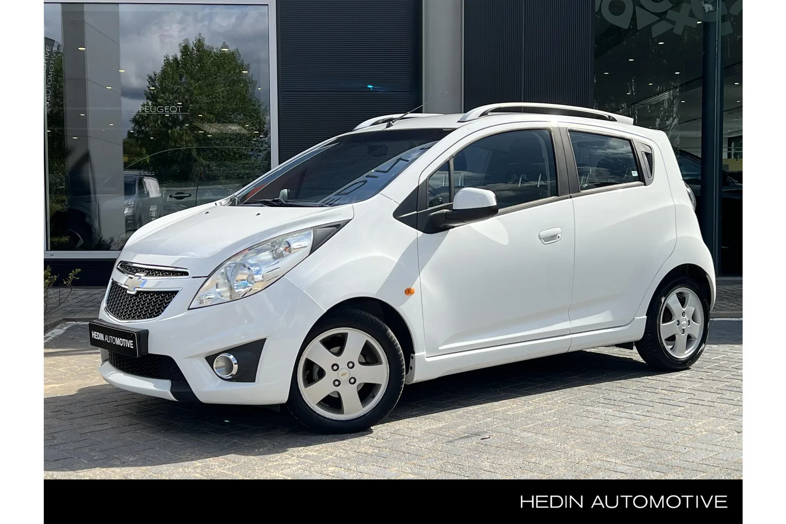 Chevrolet Spark (2011) — foto 1