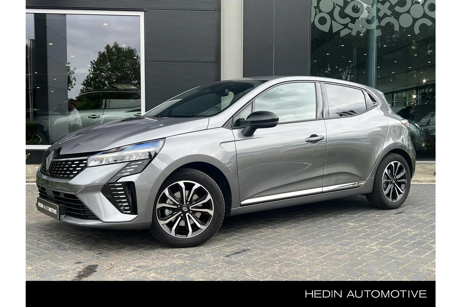 Renault Clio (2025) — foto 1