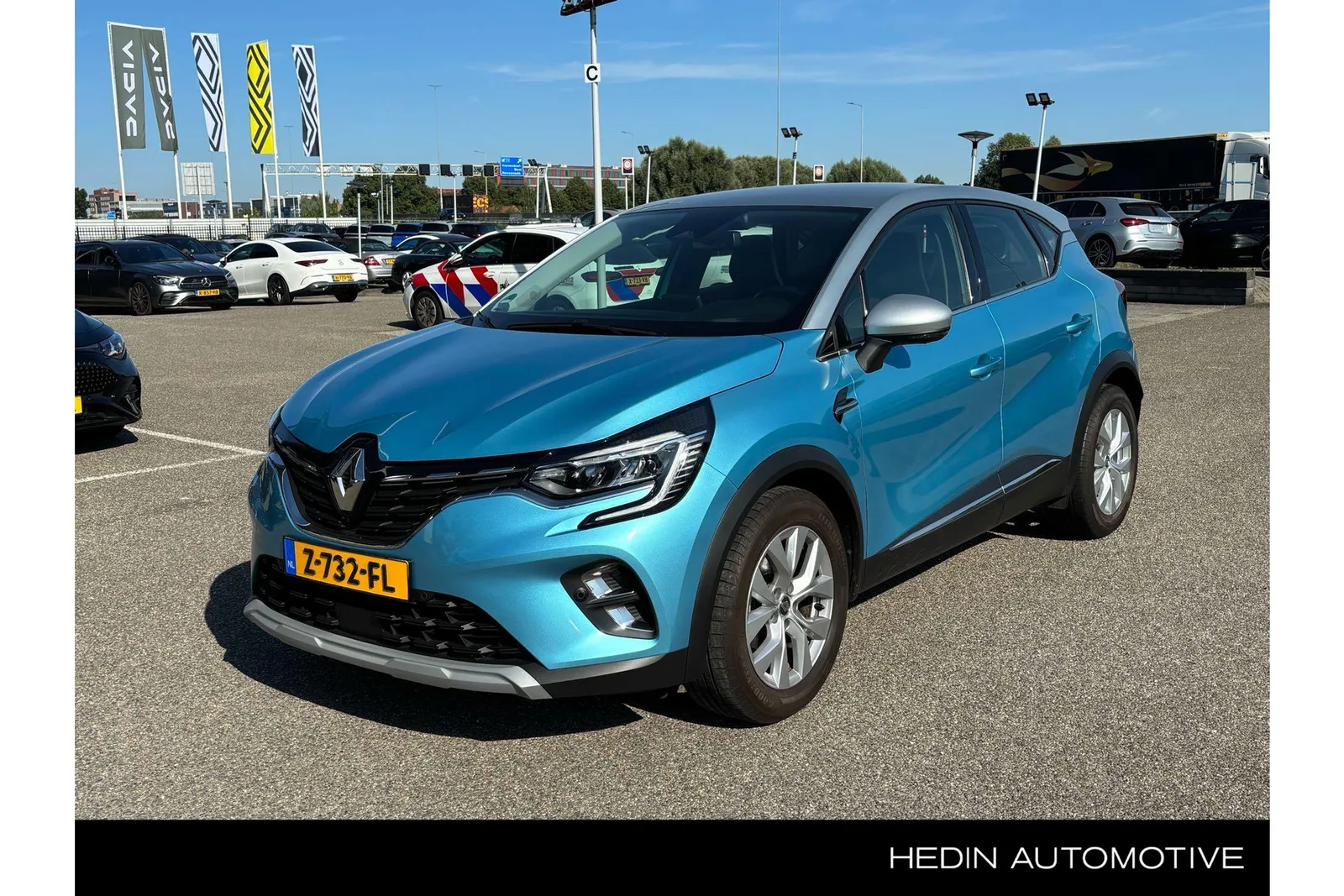 Renault Captur (2021) — foto 1