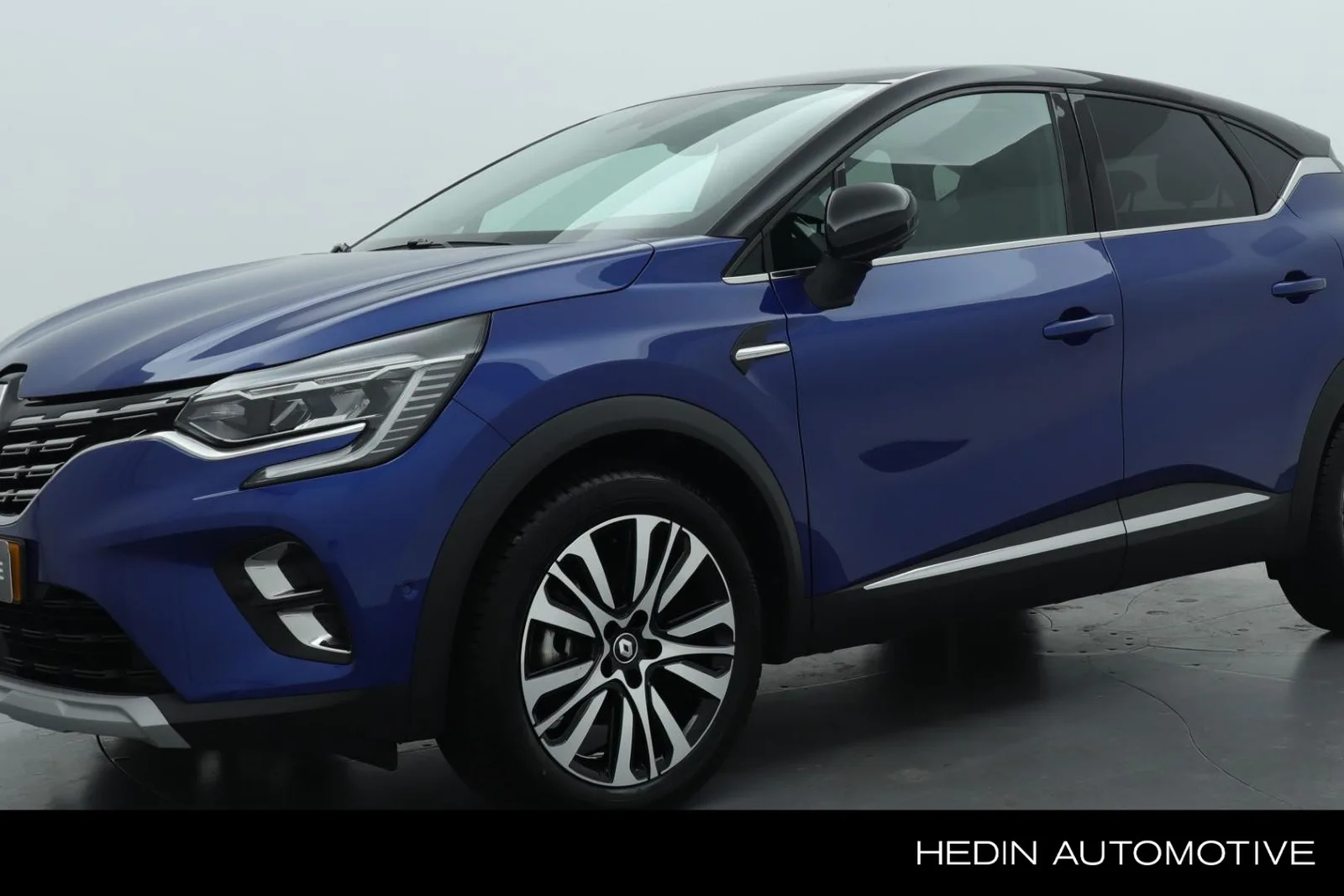 Renault Captur (2023) — foto 1