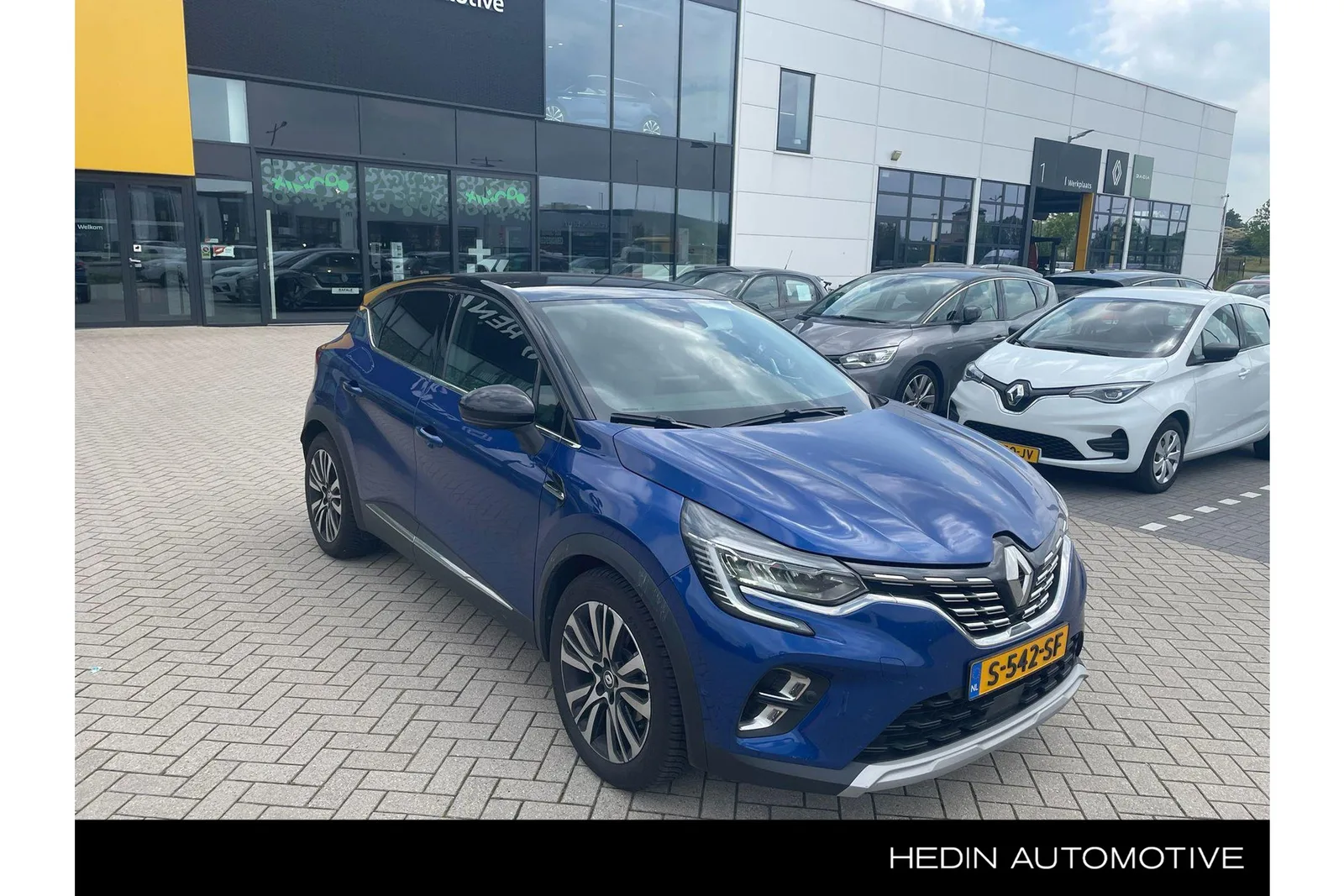 Renault Captur (2023) — foto 1