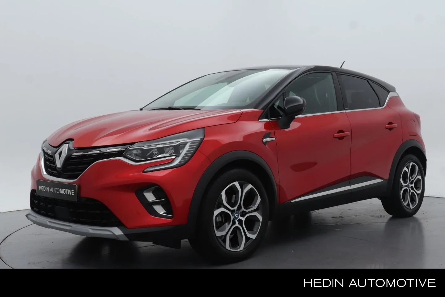 Renault Captur (2021) — foto 1