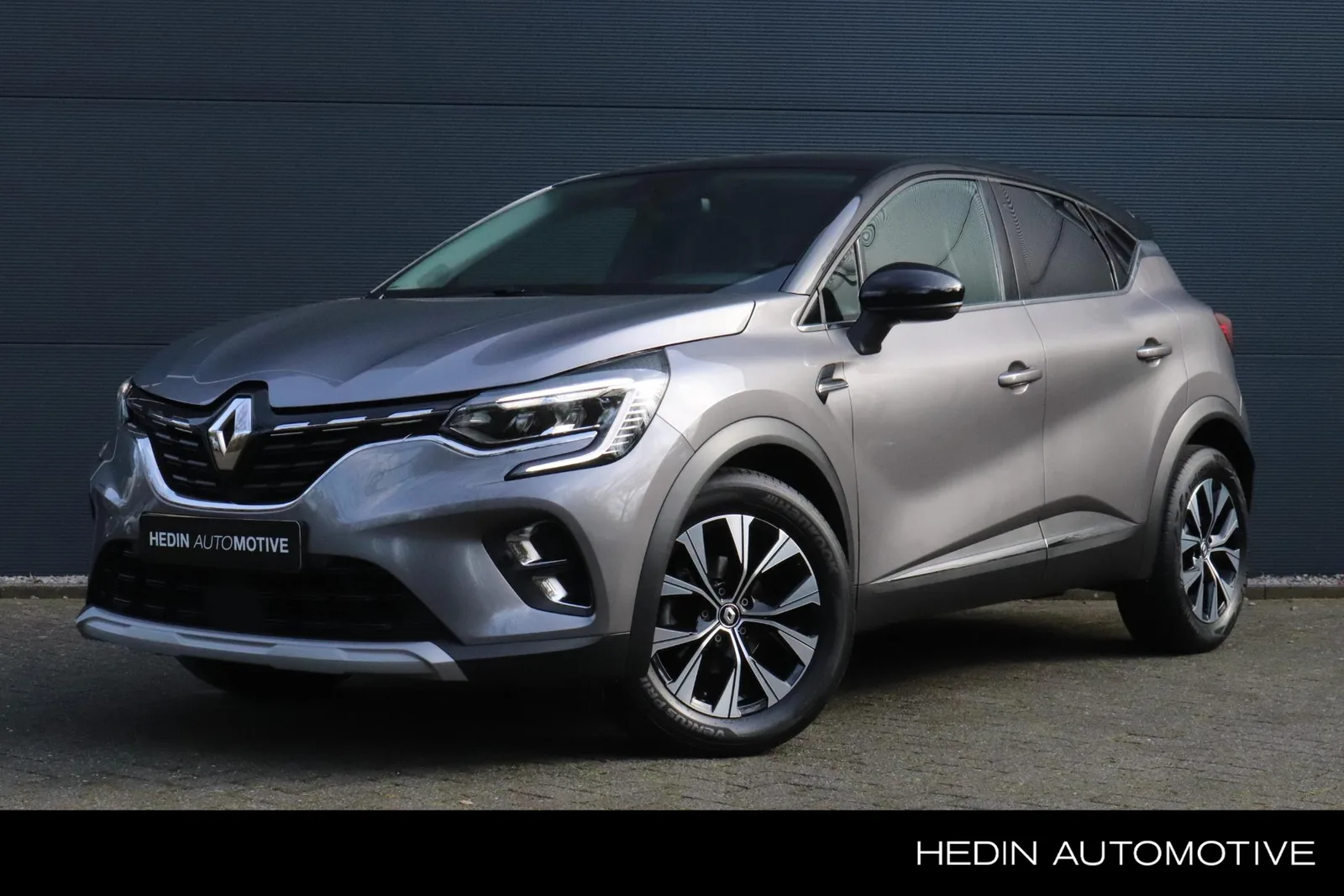 Renault Captur (2022) — foto 1