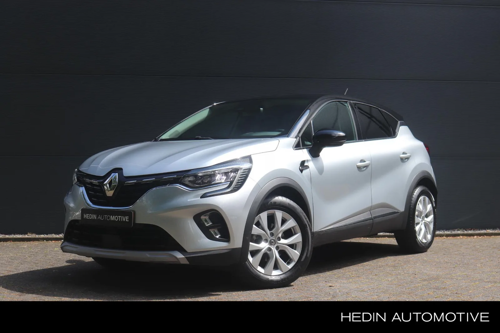 Renault Captur (2021) — foto 1