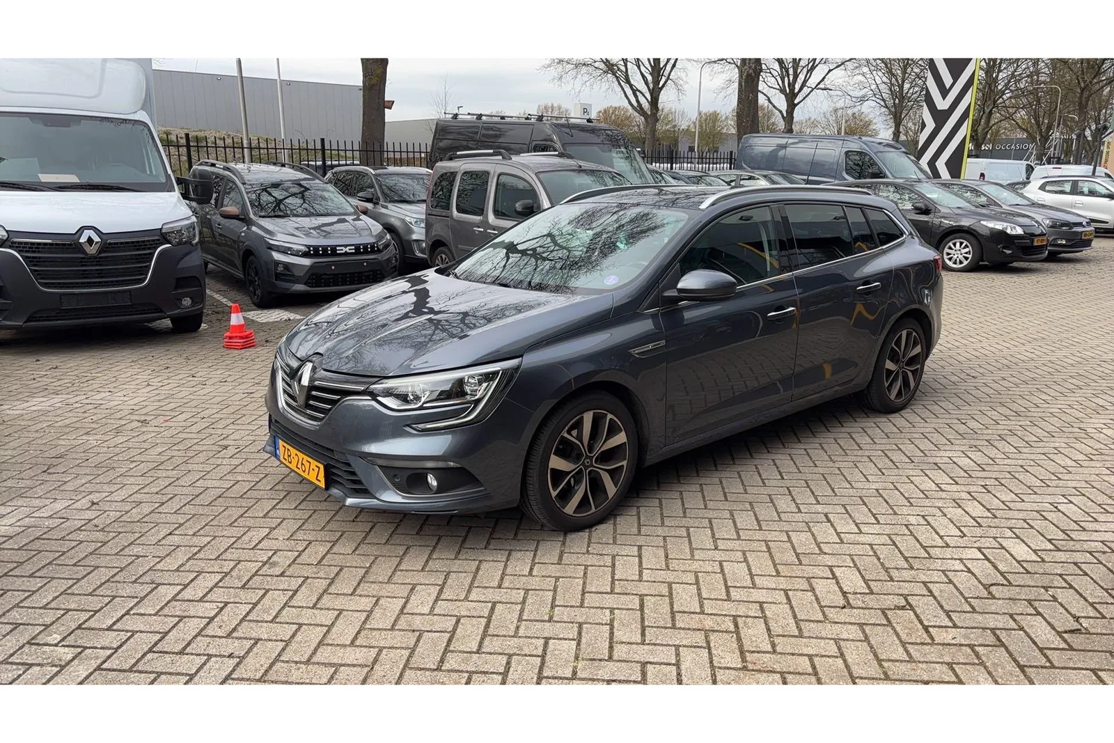 Renault Mégane (2019) — foto 1