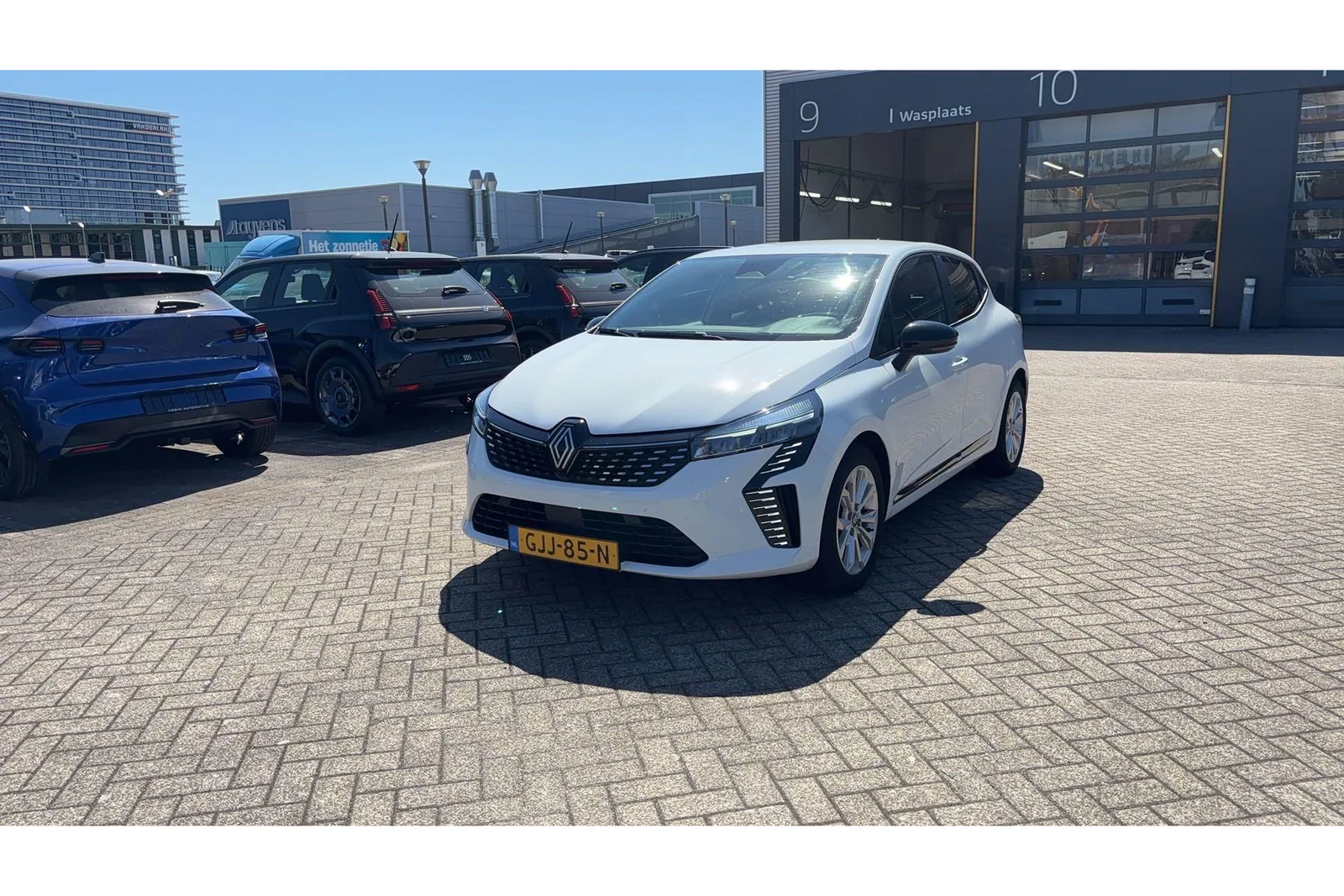 Renault Clio (2024) — foto 1