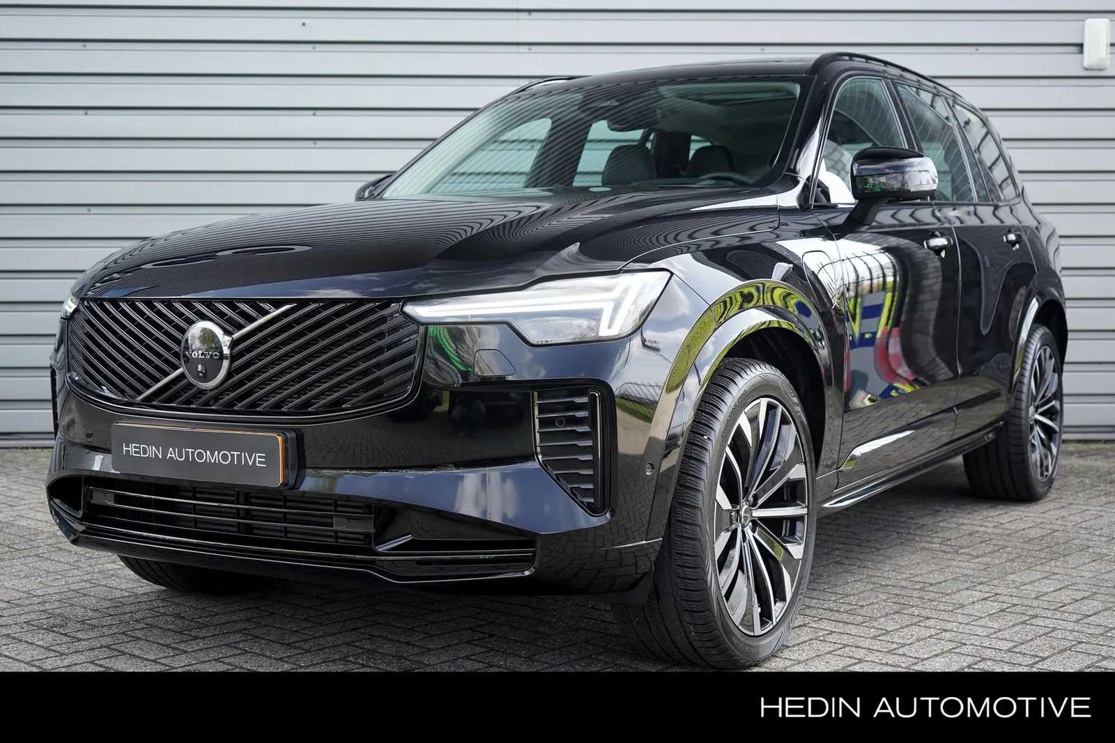 Volvo XC90 (2025) — foto 1