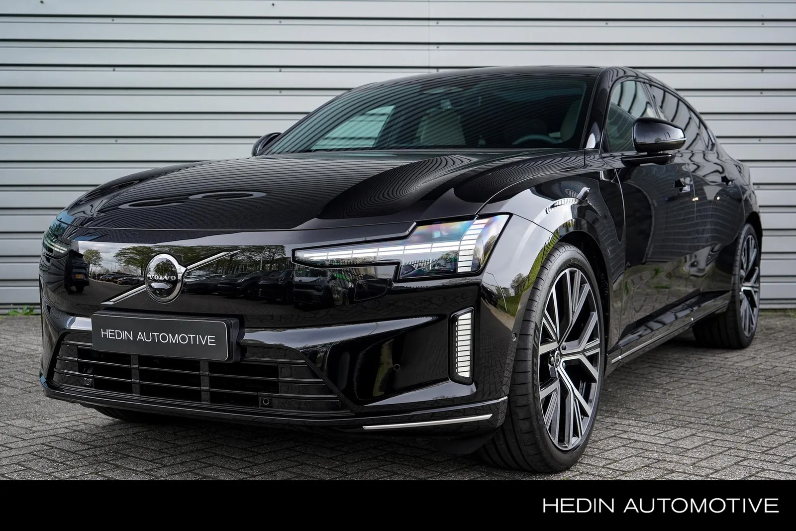 Volvo ES90 (2026) — foto 1