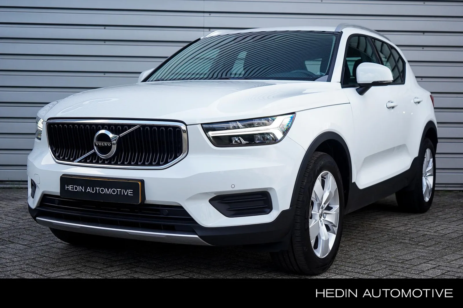 Volvo XC40 (2022) — foto 1