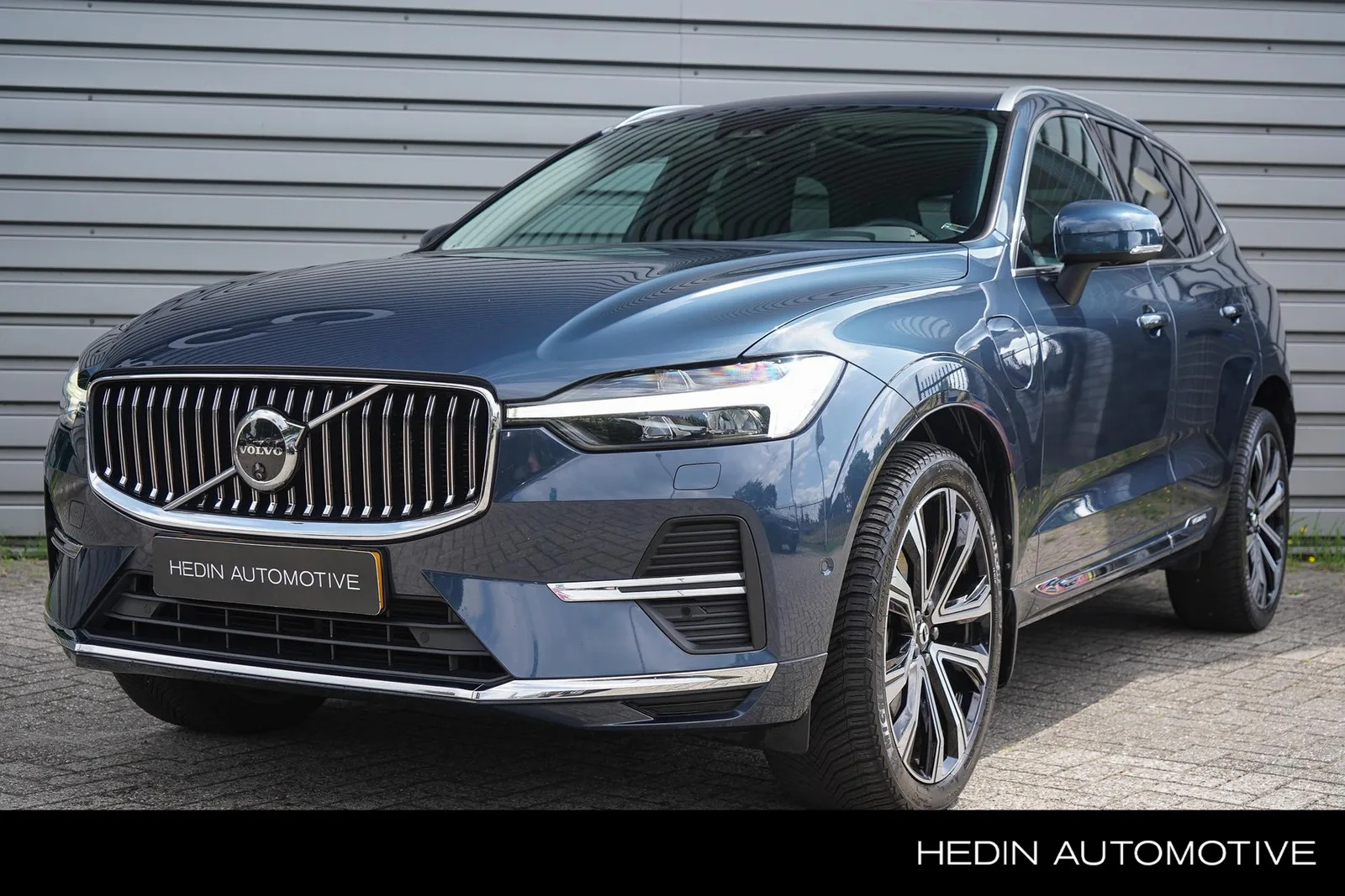 Volvo XC60 (2024) — foto 1