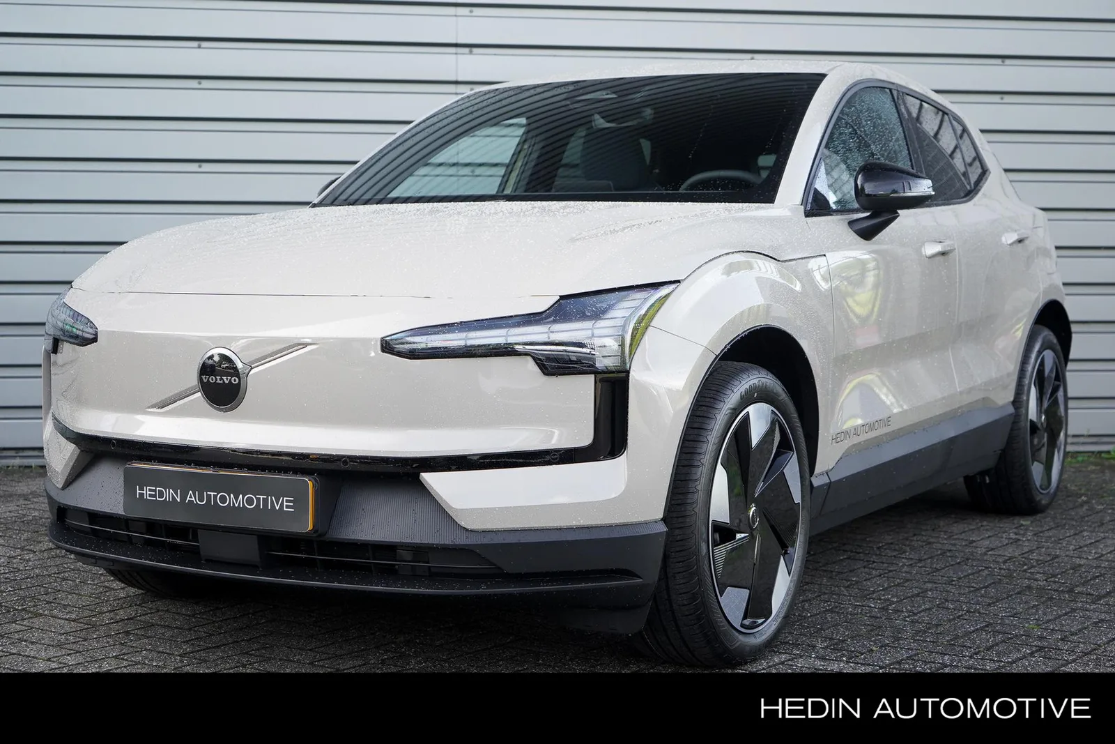 Volvo EX30 (2026) — foto 1