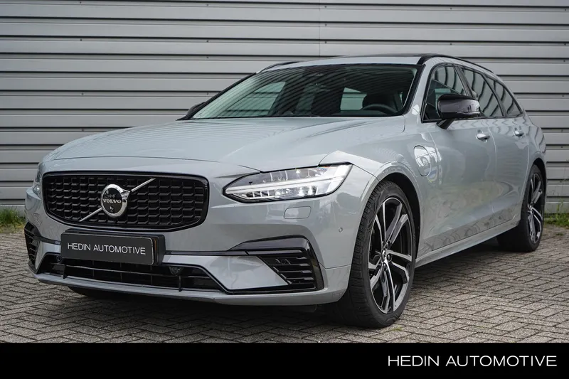 Volvo V90 (2025)