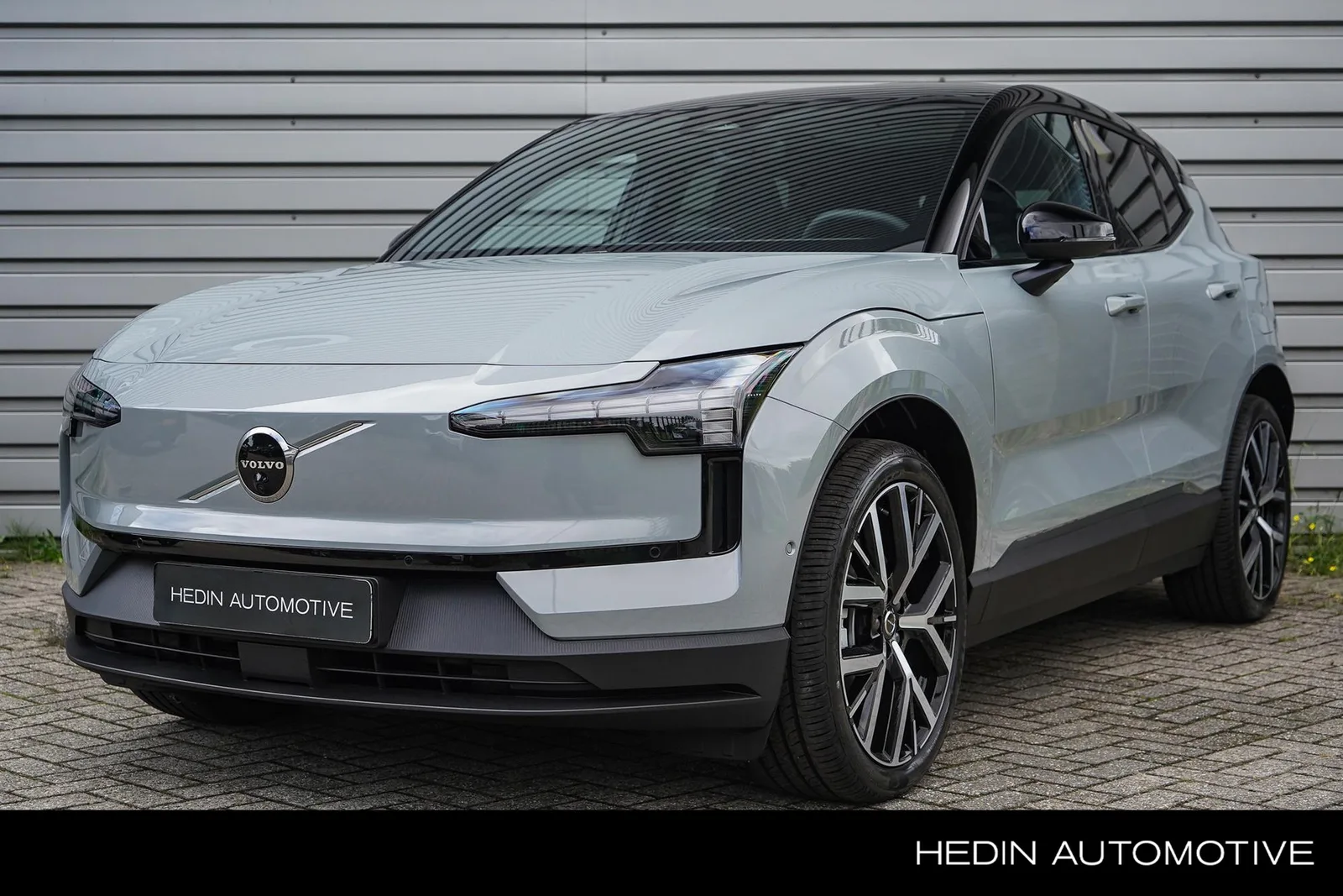 Volvo EX30 (2026) — foto 1