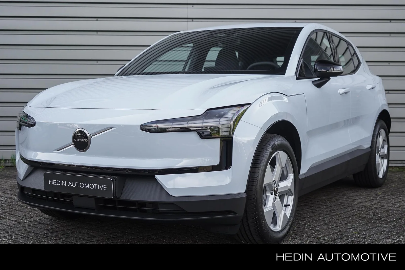 Volvo EX30 (2026) — foto 1