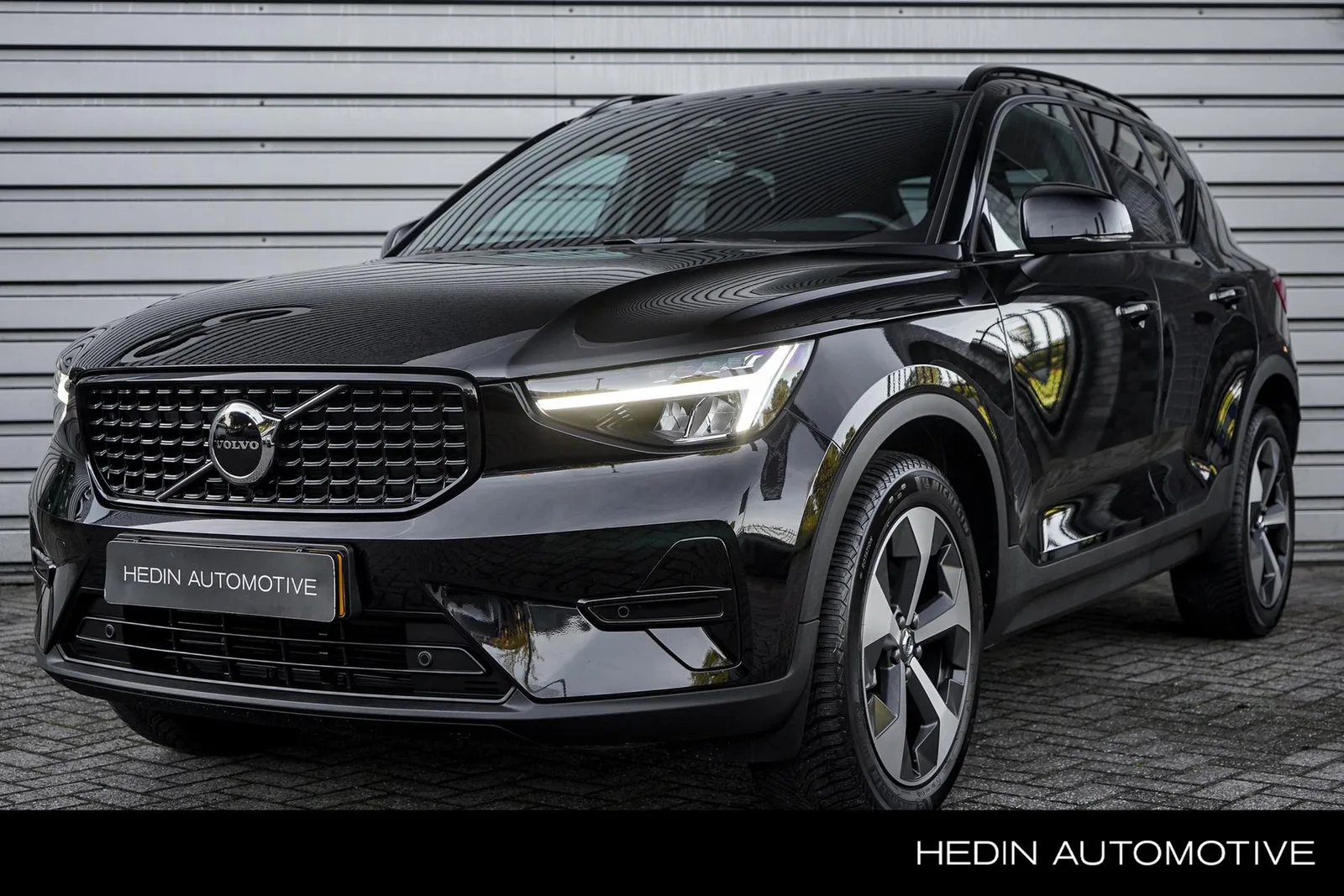 Volvo XC40 (2026) — foto 1