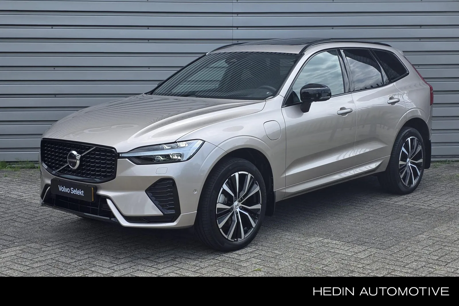 Volvo XC60 (2023) — foto 1