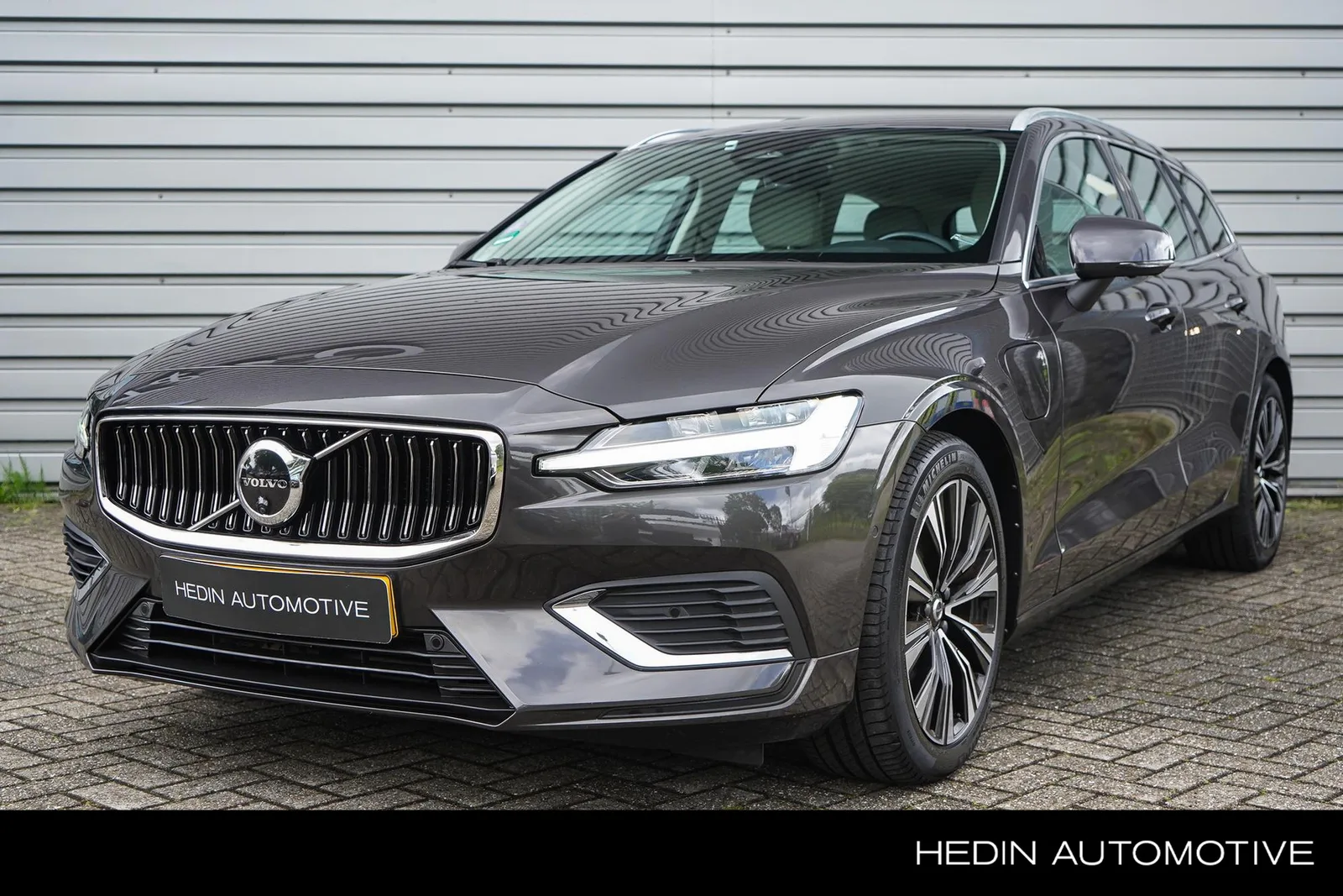 Volvo V60 (2023) — foto 1
