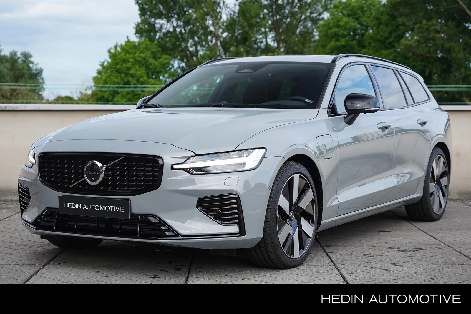 Volvo V60 (2025) — foto 1