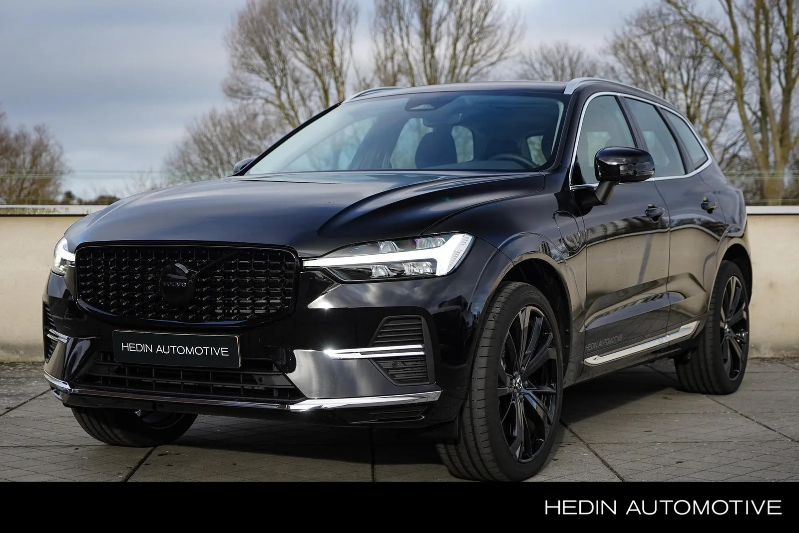 Volvo XC60 (2025) — foto 1