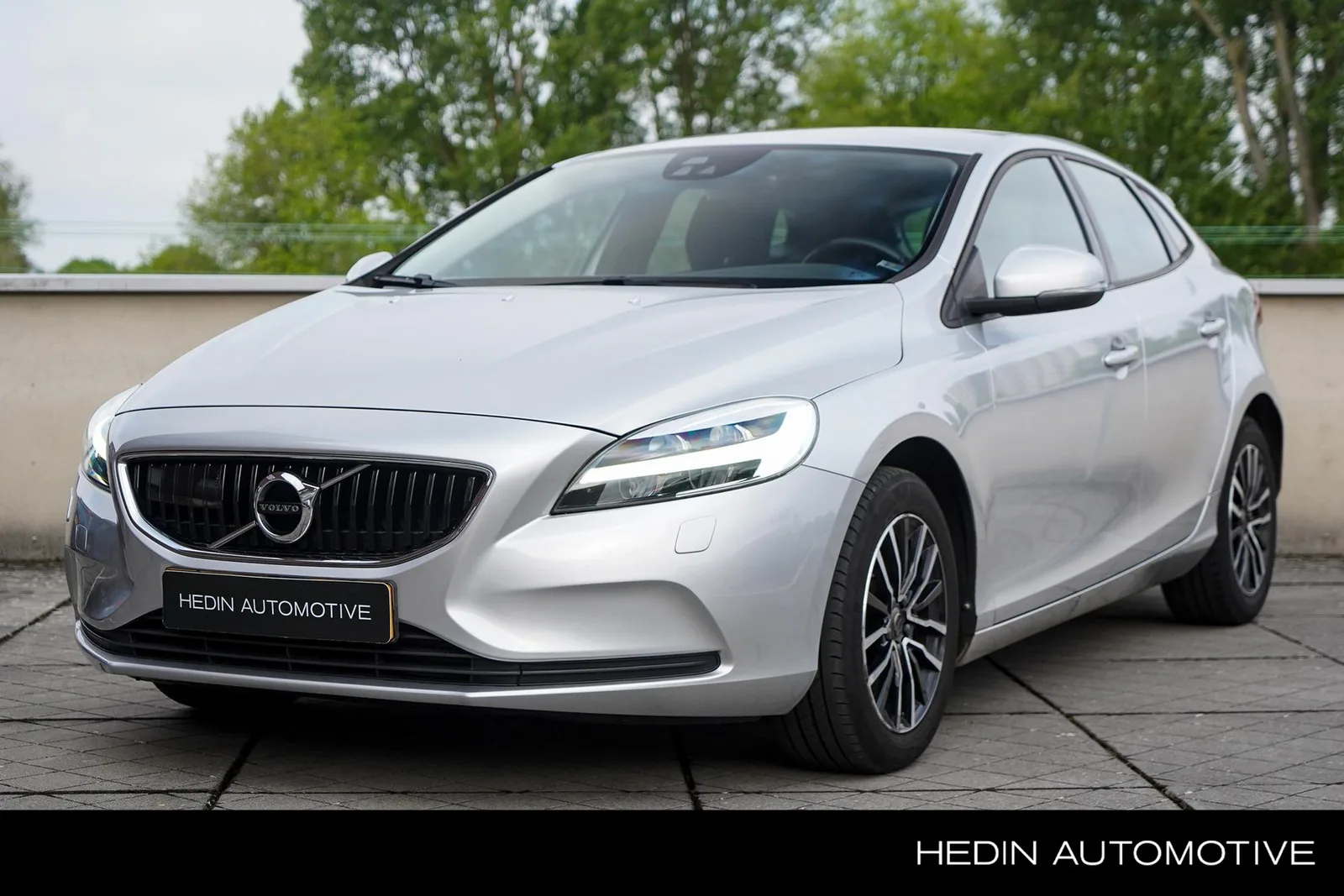 Volvo V40 (2017) — foto 1
