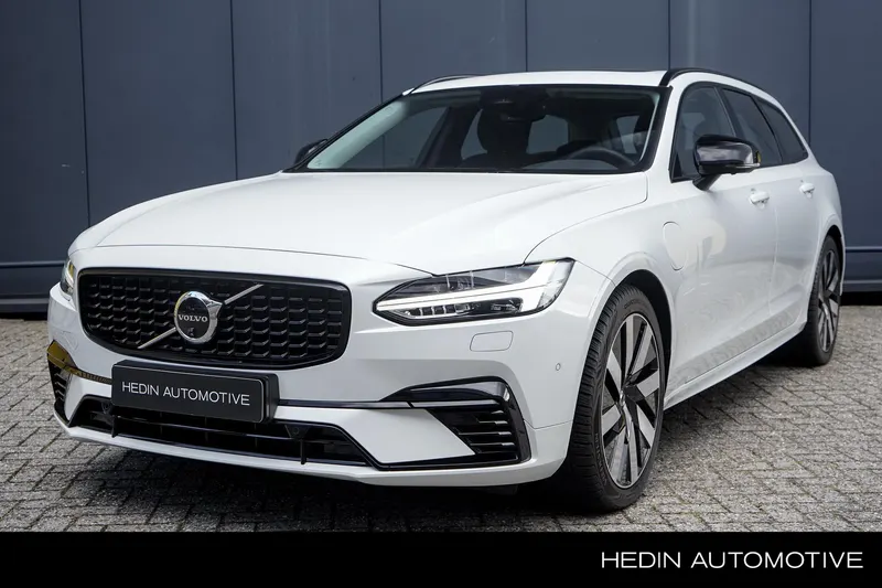 Volvo V90 (2025)