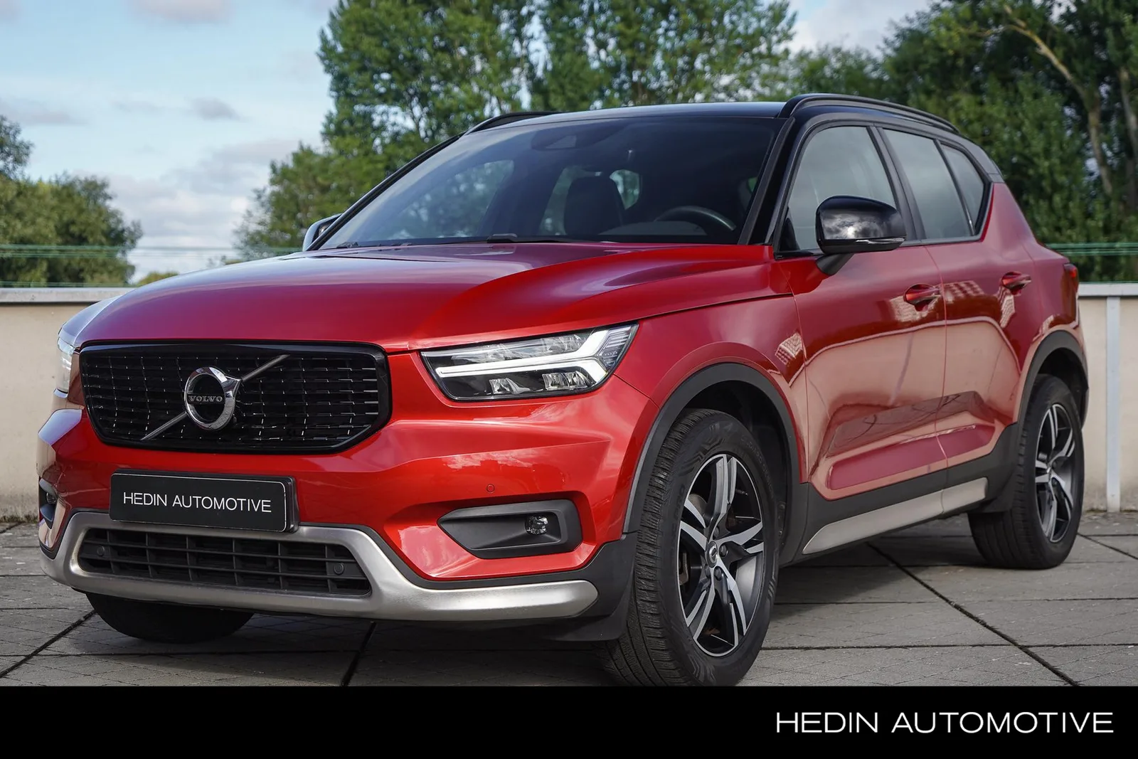Volvo XC40 (2021) — foto 1