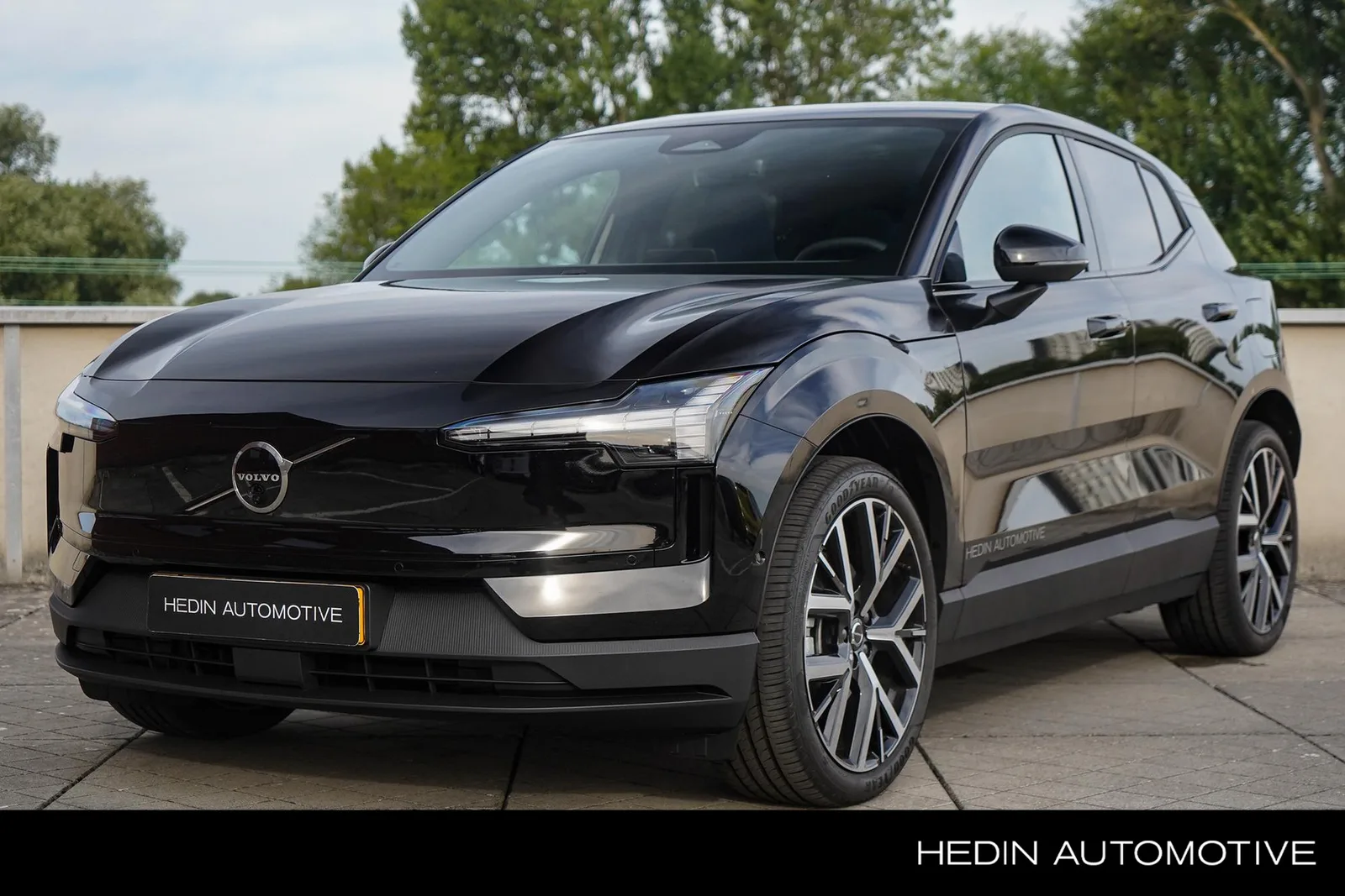 Volvo EX30 (2026) — foto 1