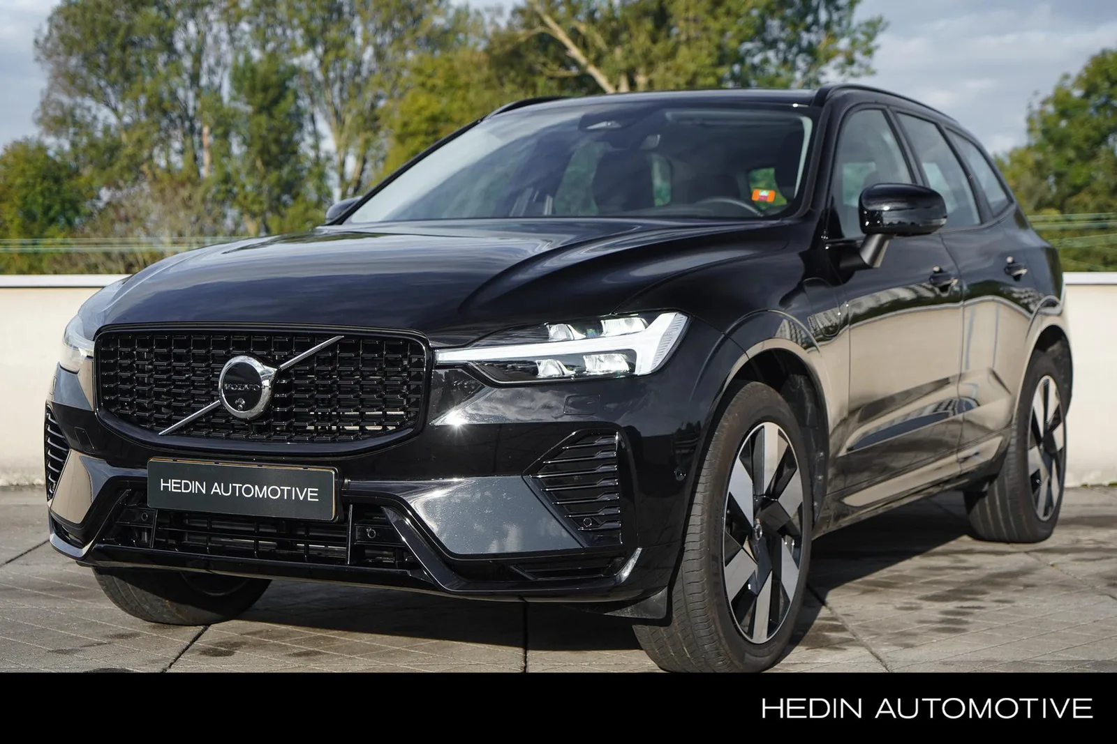 Volvo XC60 (2024) — foto 1