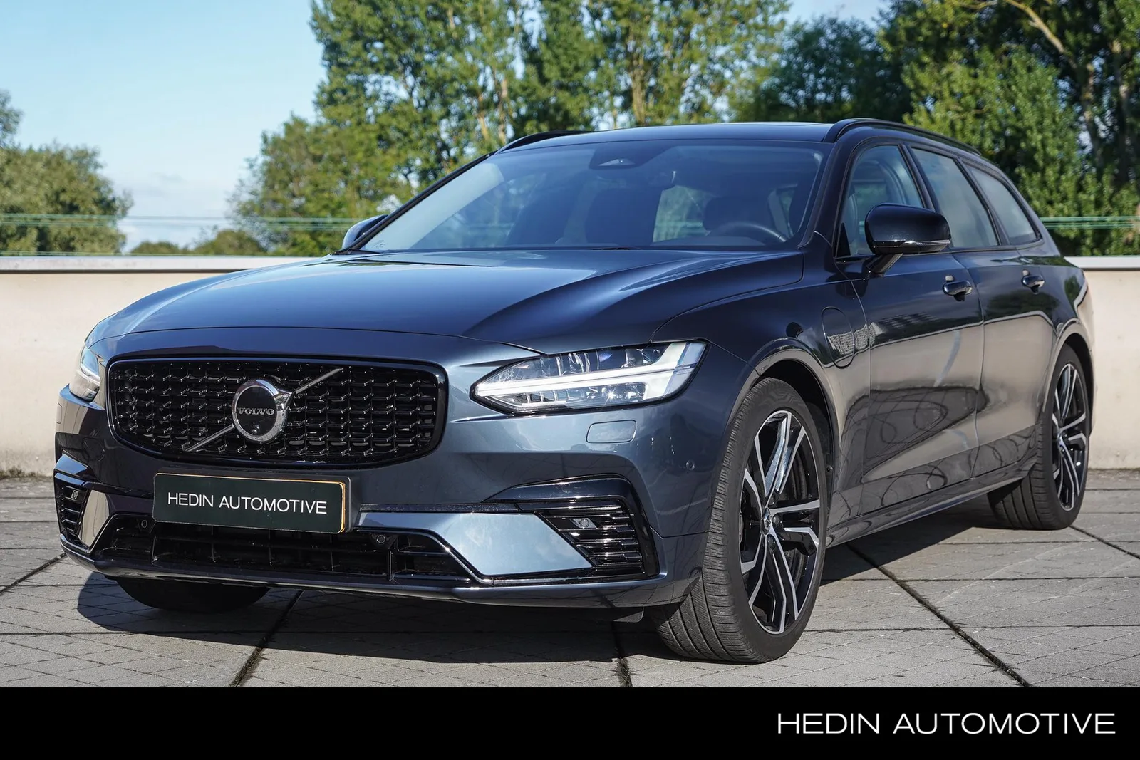 Volvo V90 (2025) — foto 1