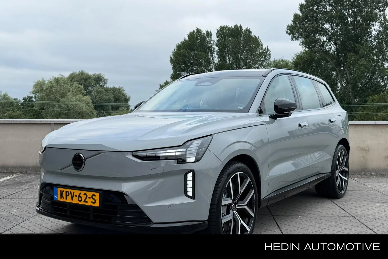Volvo EX90 (2026) — foto 1