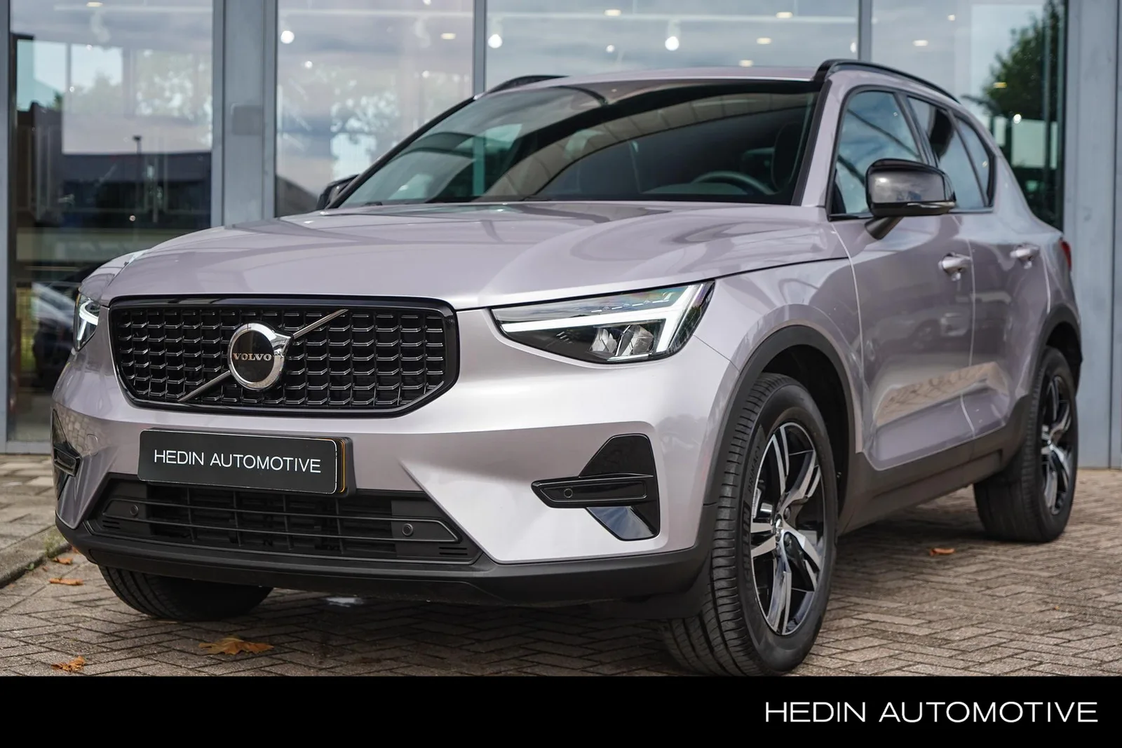 Volvo XC40 (2026) — foto 1