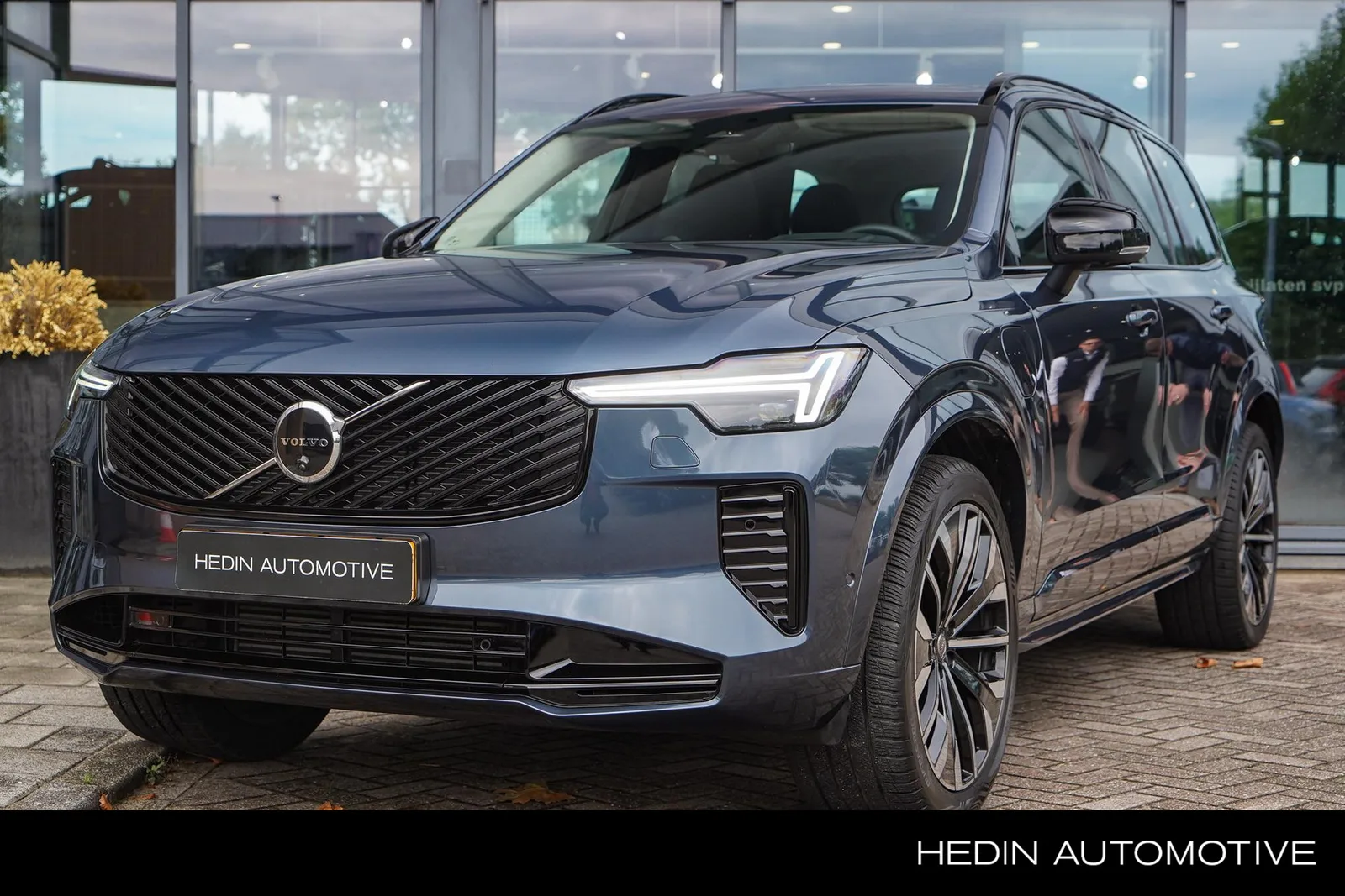 Volvo XC90 (2025) — foto 1