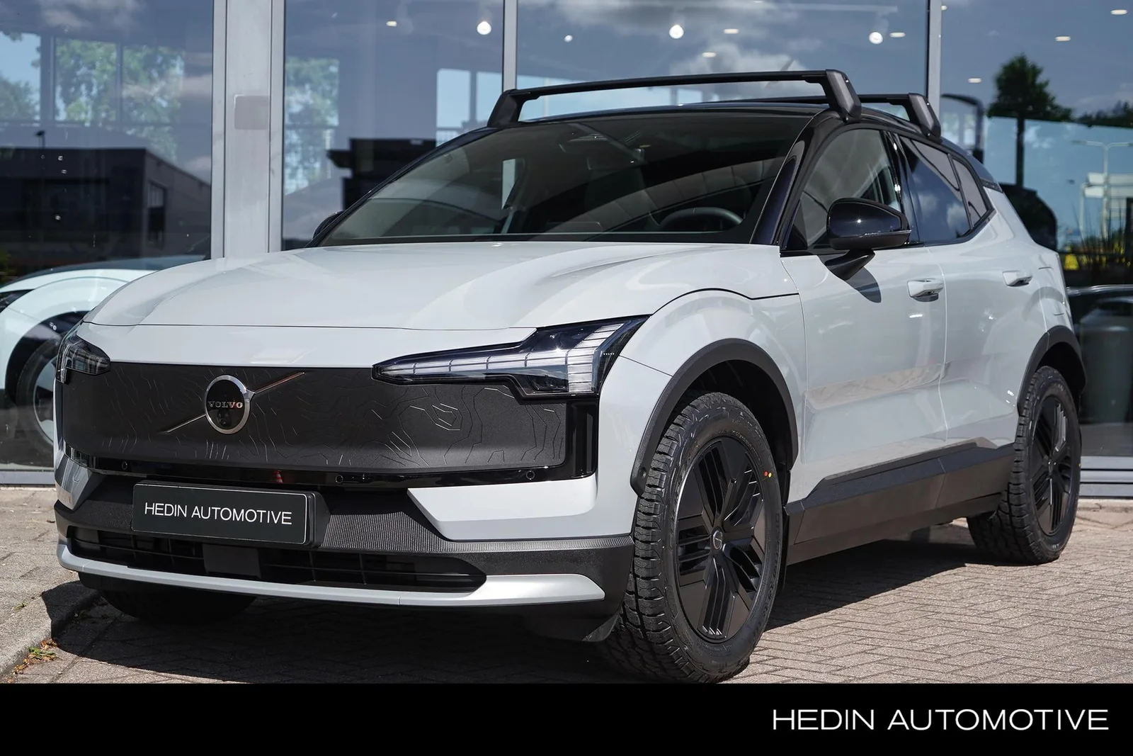 Volvo EX30 (2025) — foto 1