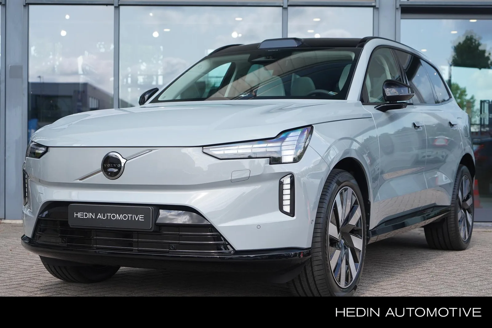 Volvo EX90 (2025) — foto 1